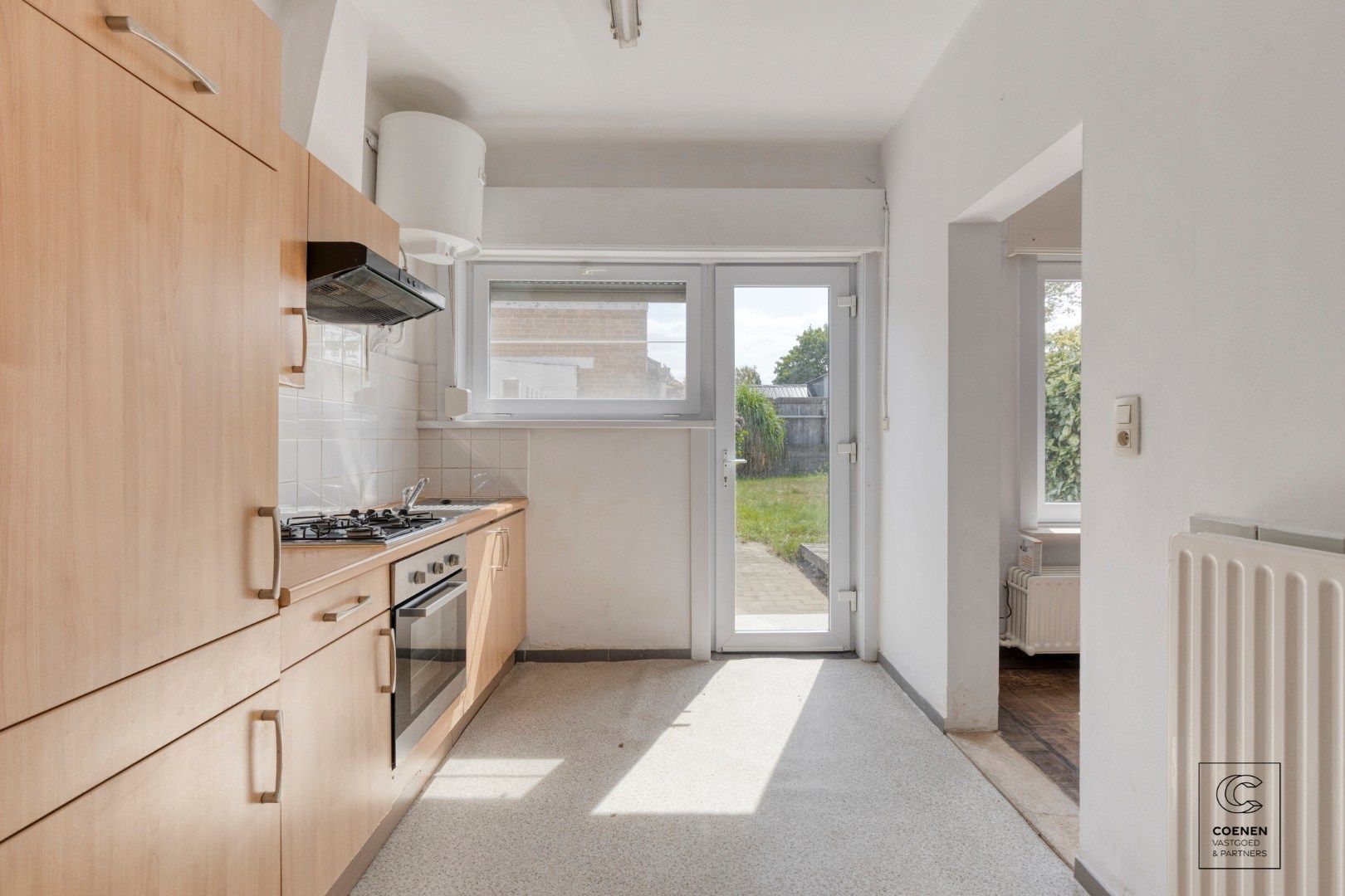 Handelshuis van 220 m², drie slaapkamers en veel potentieel! foto 12