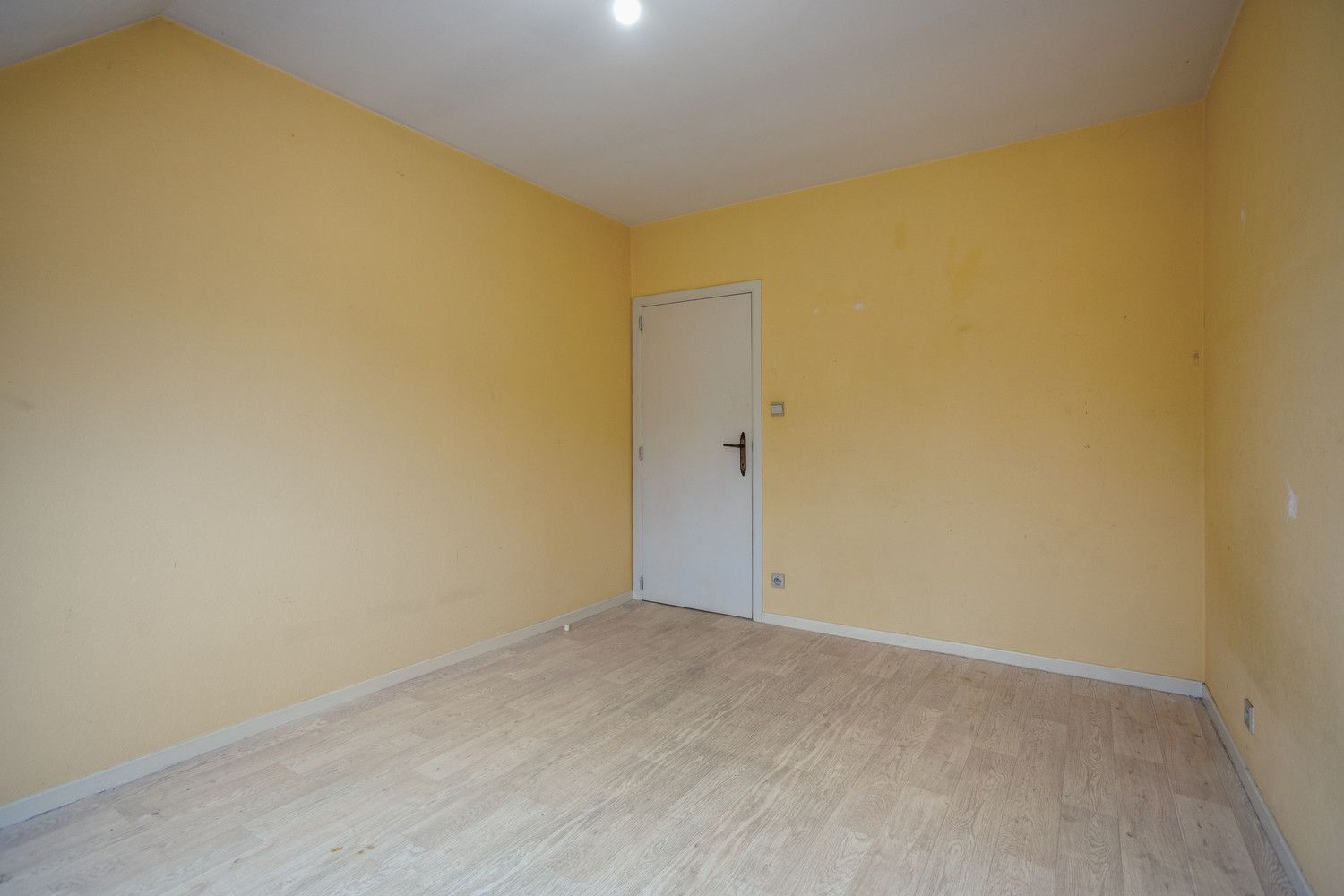 RUIM EN LICHT APPARTEMENT MET 3 SLPKS, TERRASSEN EN GARAGE IN HET HARTJE VAN LUMMEN! foto 14