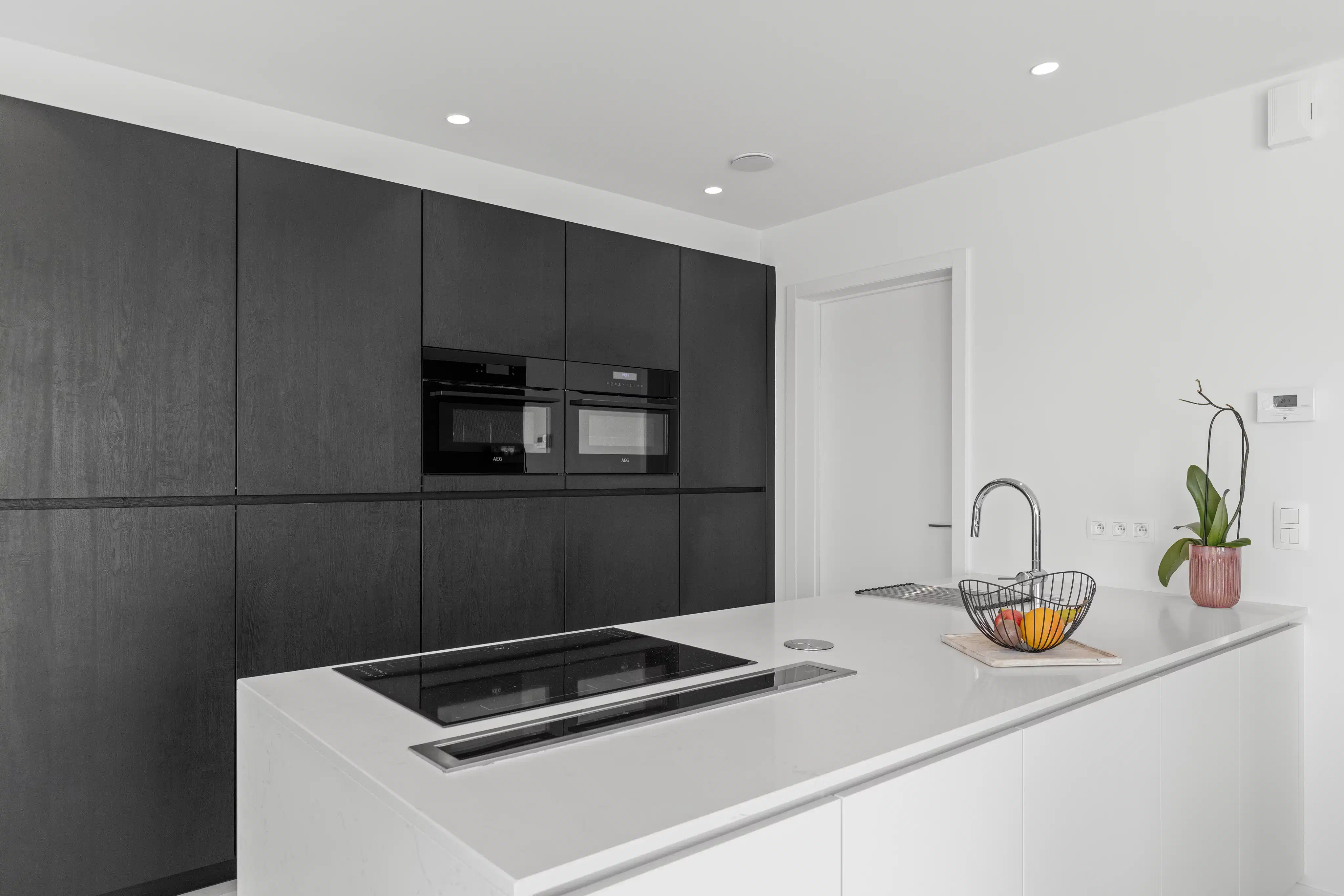 Moderne en lichtrijke halfopen woning met 3 slaapkamers foto 6