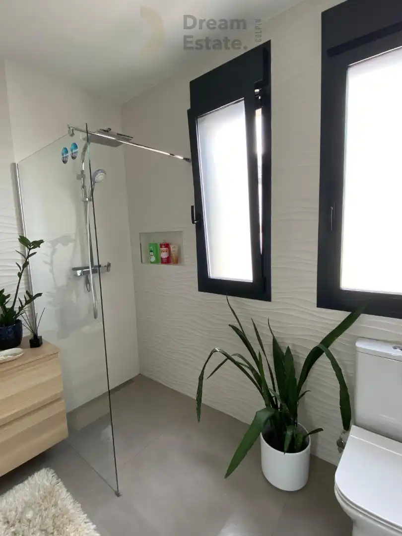 Exclusieve Designvilla instapklaar in Polop – Moderne Luxe met Zeezicht foto 17