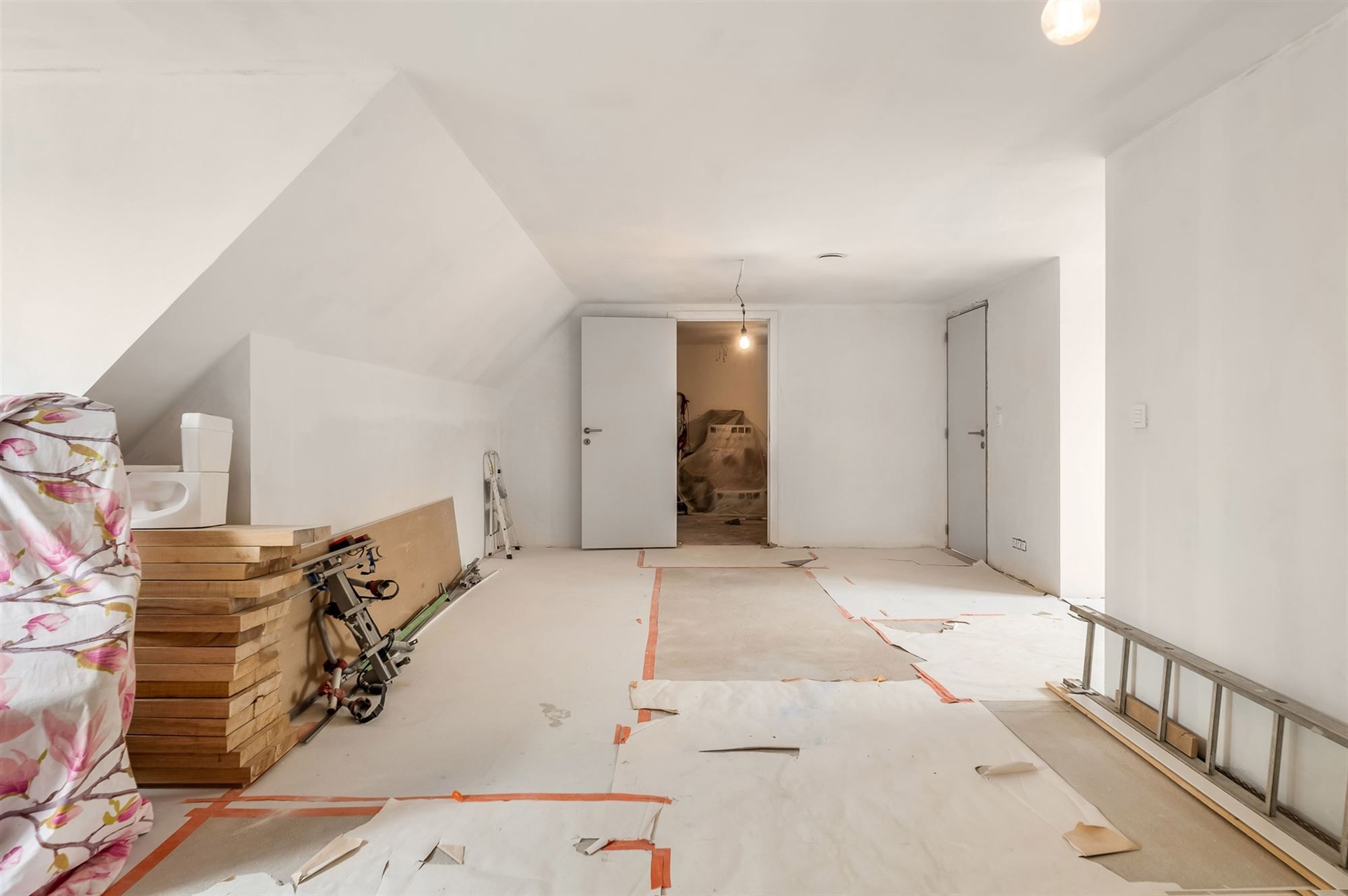 RECENTE, RUIME, ENERGIEZUINIGE WONING MET MOGELIJKHEID TOT APPARTEMENT OP ZOLDERVERDIEPING foto 23