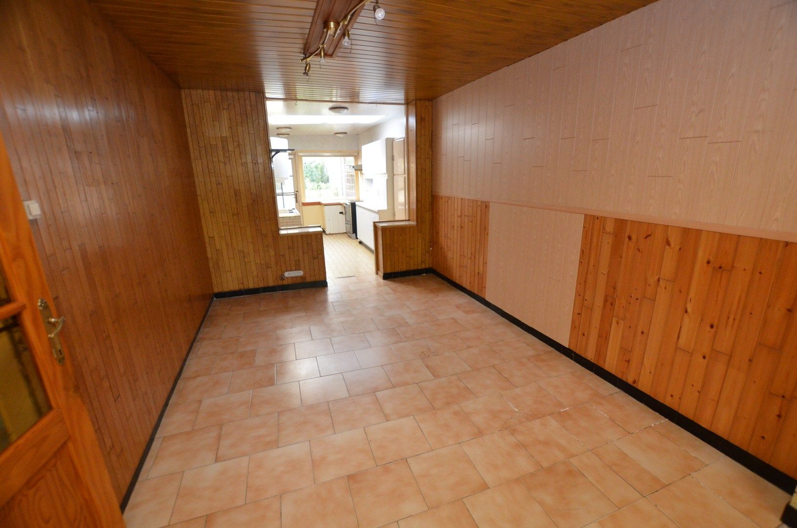 Te renoveren woonhuis met tuin  foto 6