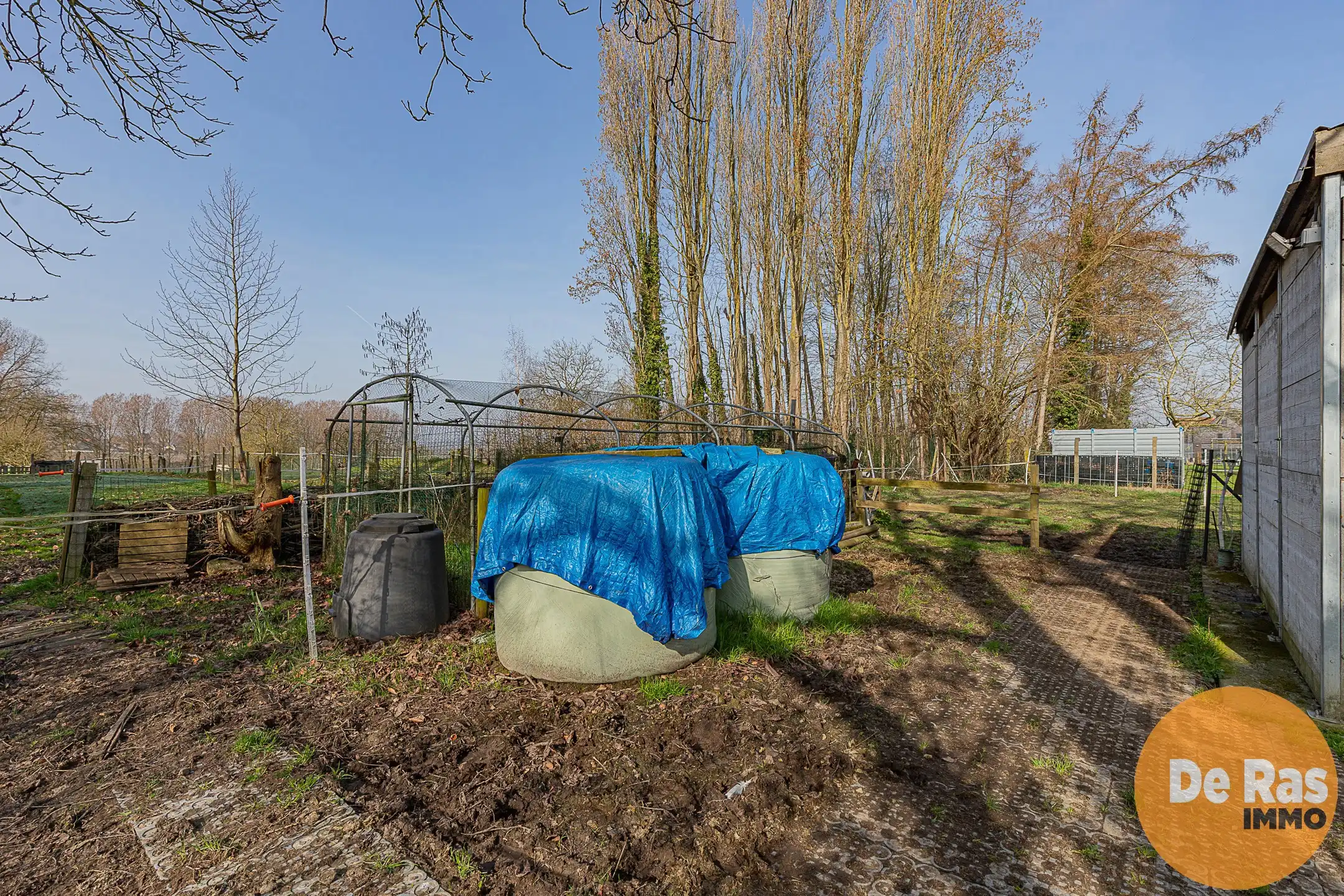 HELDERGEM - Gezellige woning met tuin, weide en stallen foto 28