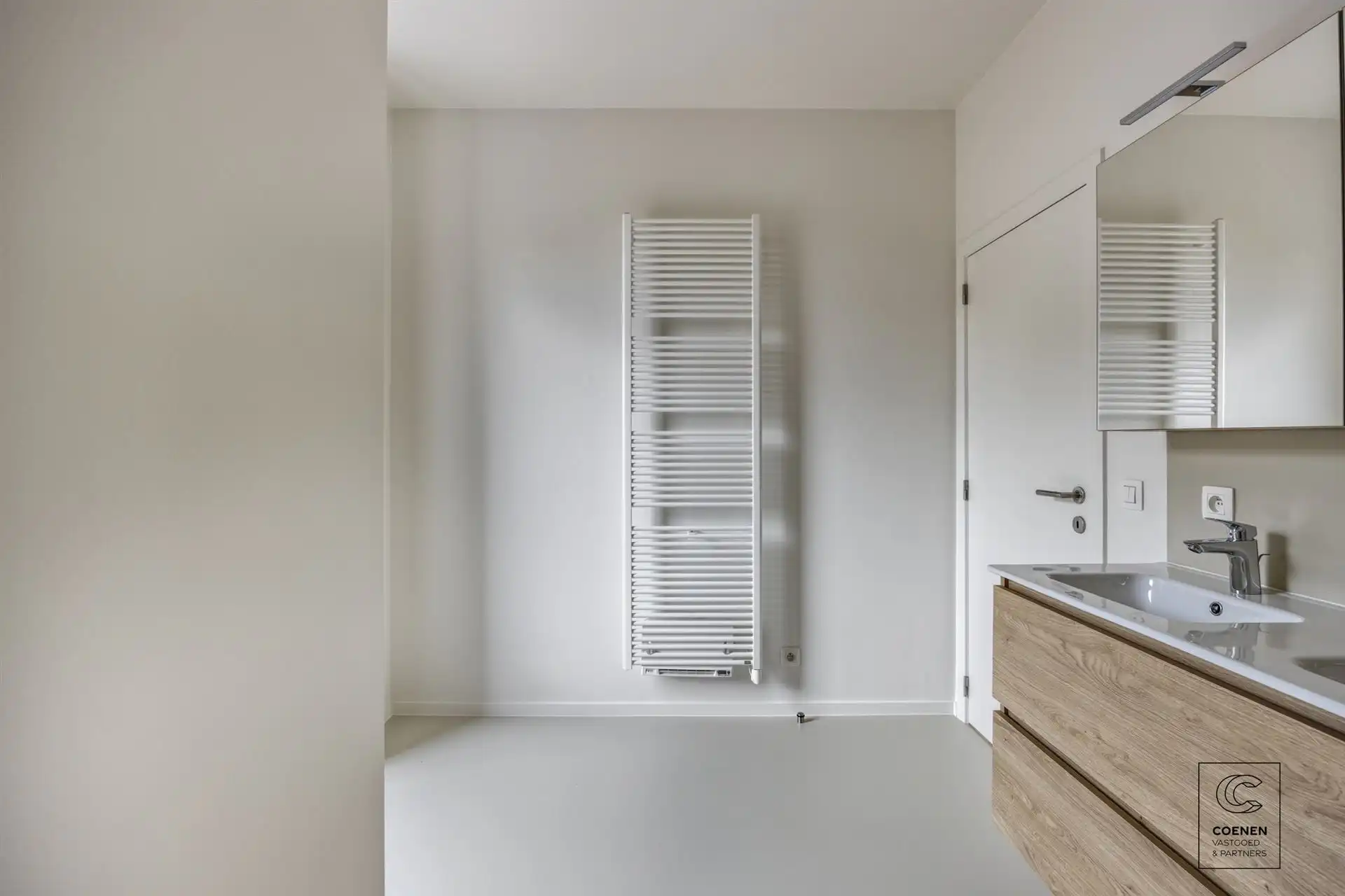 Volledig gerenoveerde woning van 230 m² met 5 slpk's! foto 11
