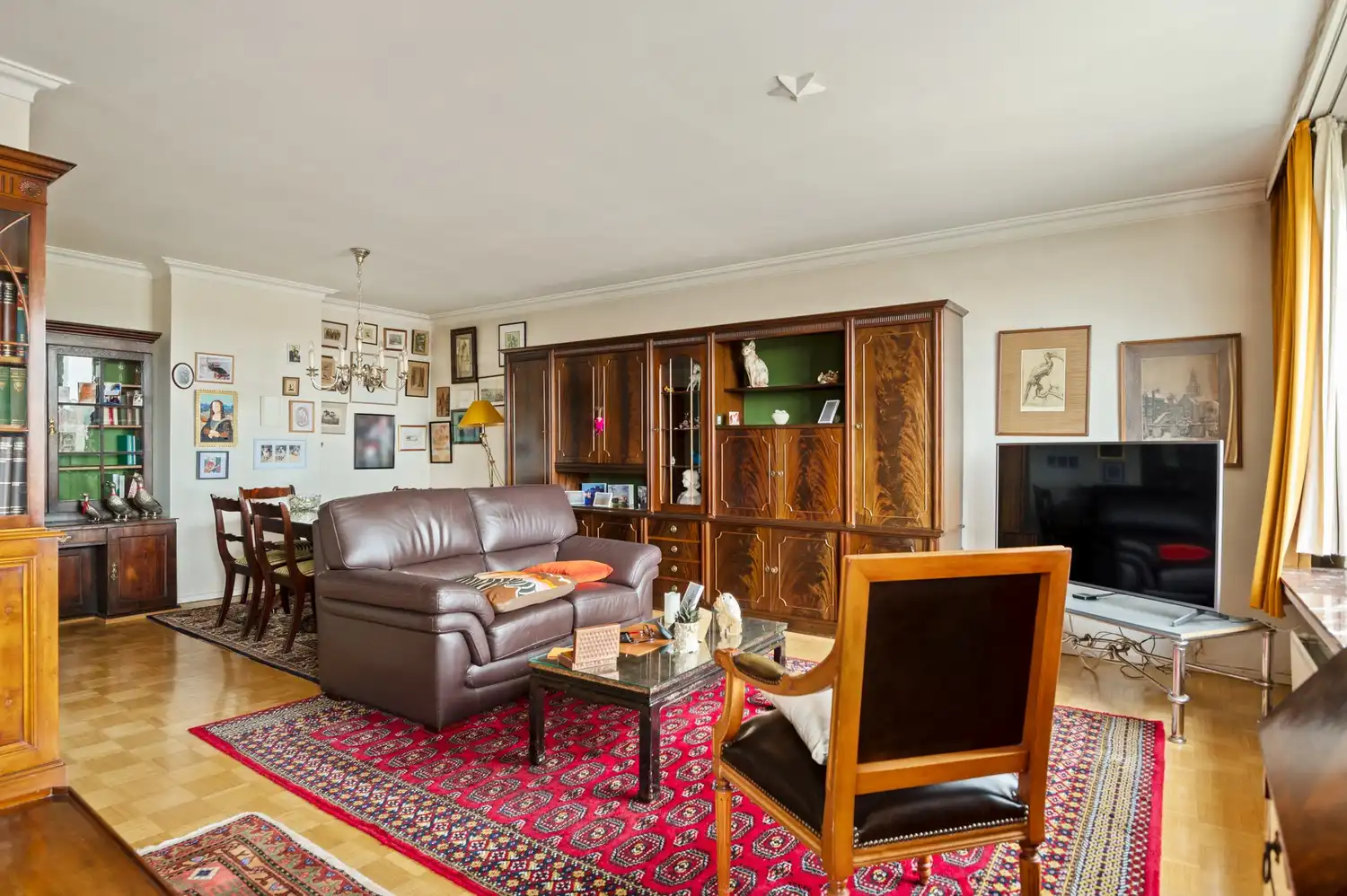 Hoofdfoto van de publicatie: Ruim tweeslaapkamerappartement met terras en weids uitzicht in Deurne