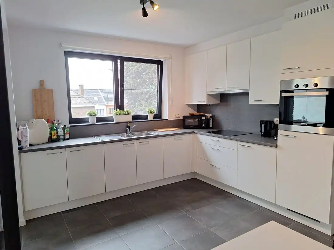 Modern stijlvol appartement VOLLEDIG INSTAPKLAAR foto 8