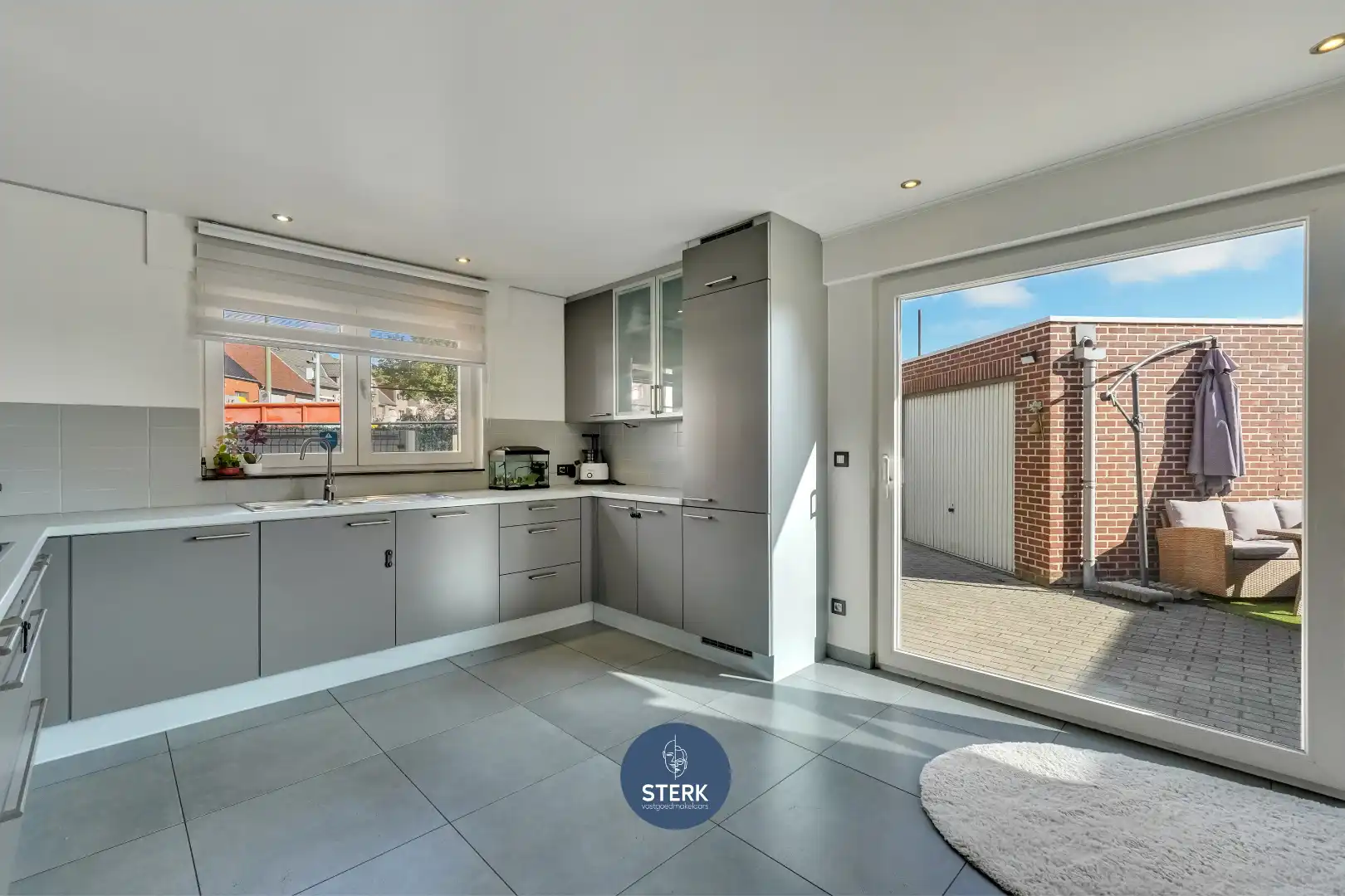 INSTAPKLARE WONING MET 3 SLPKS OP EEN CENTRALE LOCATIE TE MAASMECHELEN !  foto 9