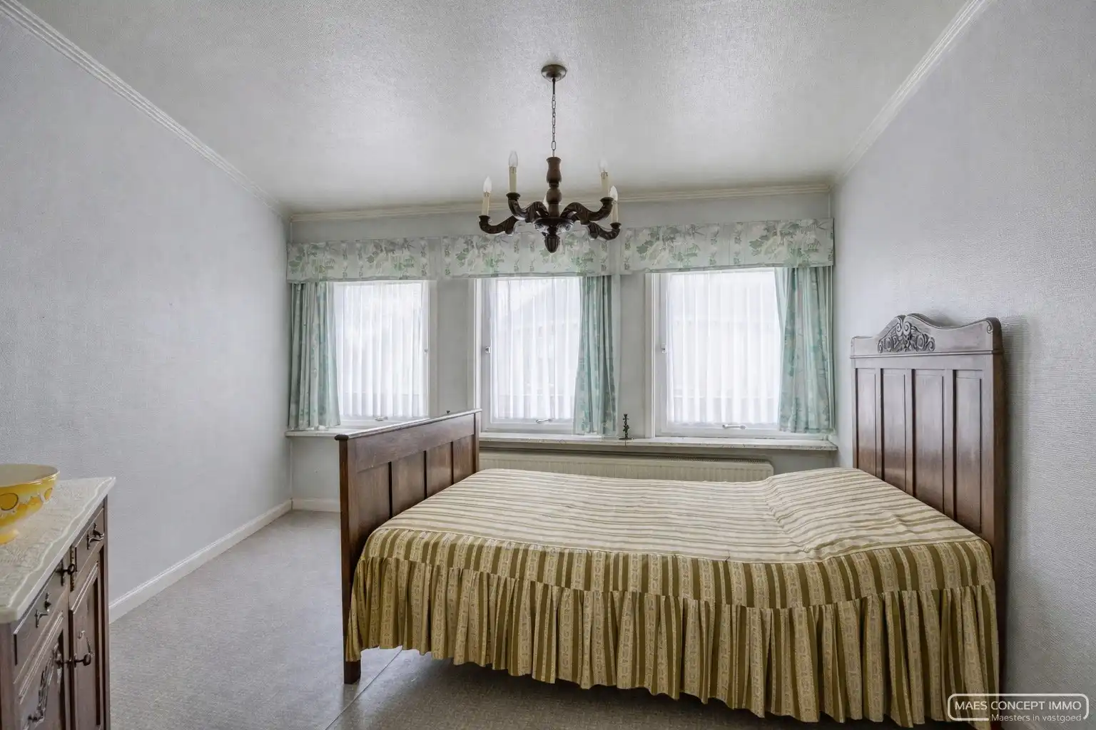 Ruime woning te koop in het centrum van Zulte foto 18