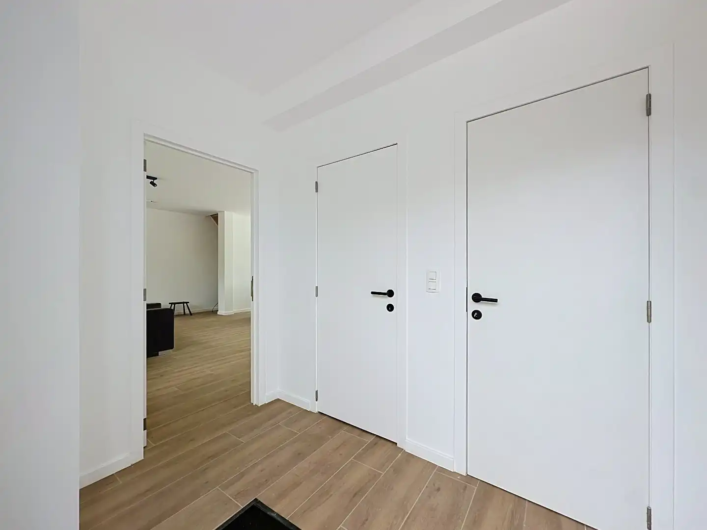 Instapklare vernieuwbouwwoning in het mooie Wezemaal foto 2