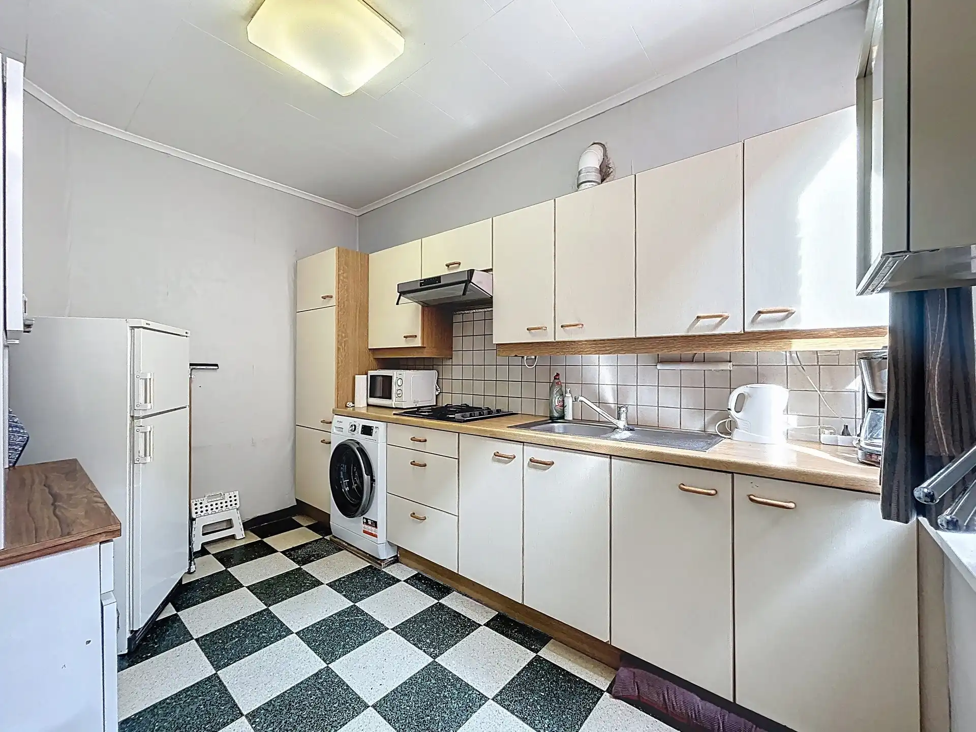 Half open bebouwing met 3 slaapkamers op perceel van 670m² foto 6