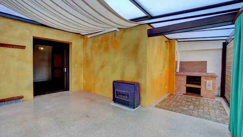 Ruime herenwoning met mogelijkheid handelsgelijkvloers/praktijkruimte/kantoren met woonst op 1 are 79 ca met stadstuintje foto 15