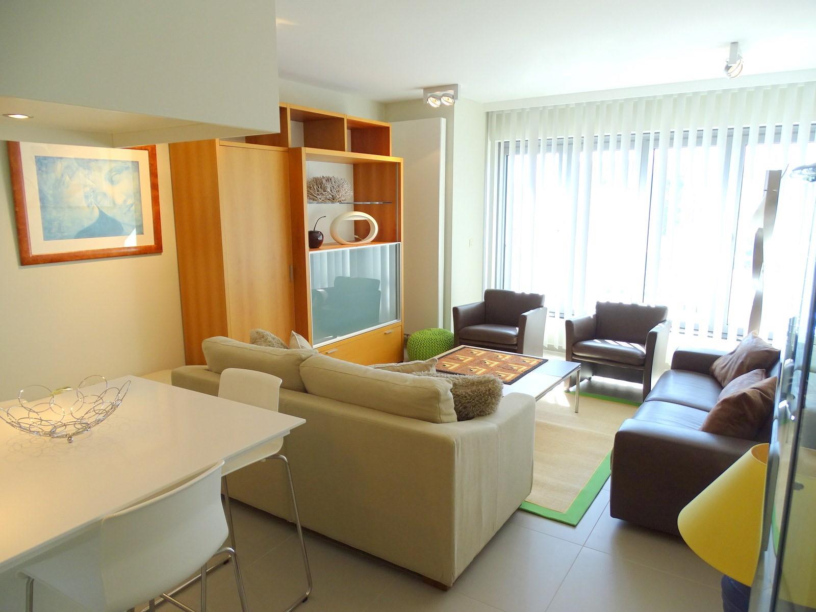 Deels gemeubeld 2sl appartement   foto {{pictureIndex}}