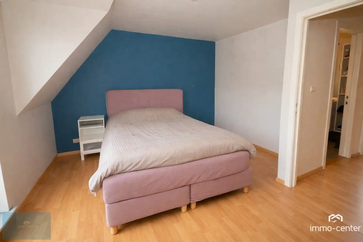 Lichtrijk appartement – 2 slpk – 2 terrassen – TOPLIGGING net buiten het centrum foto 12