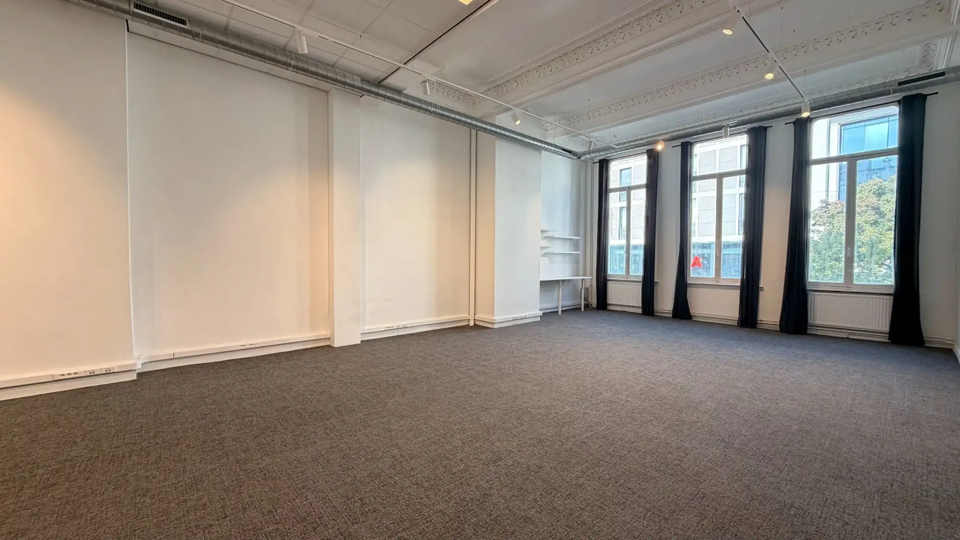 Instapklare kantoren te huur in herenhuis aan de Meir in Antwerpen foto 7