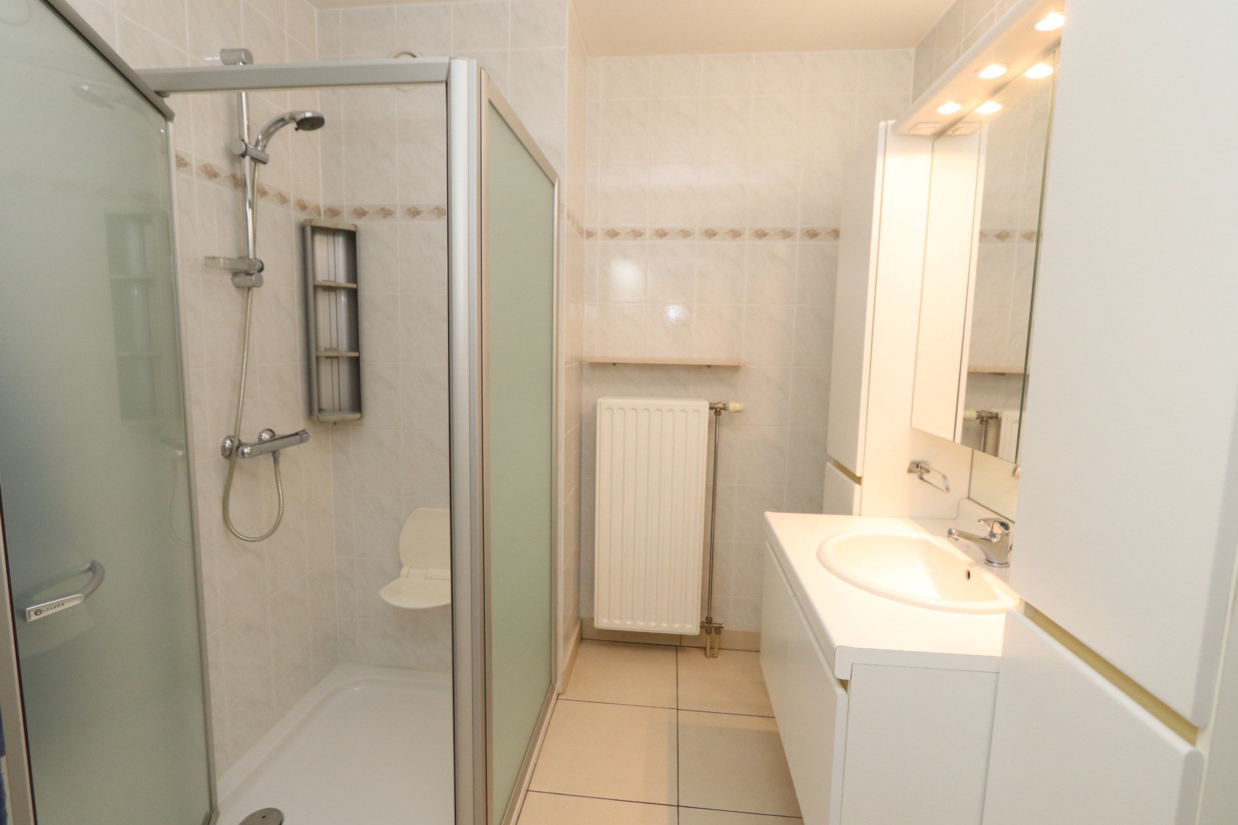 CENTRAAL GELEGEN APPARTEMENT MET GARAGE foto 13