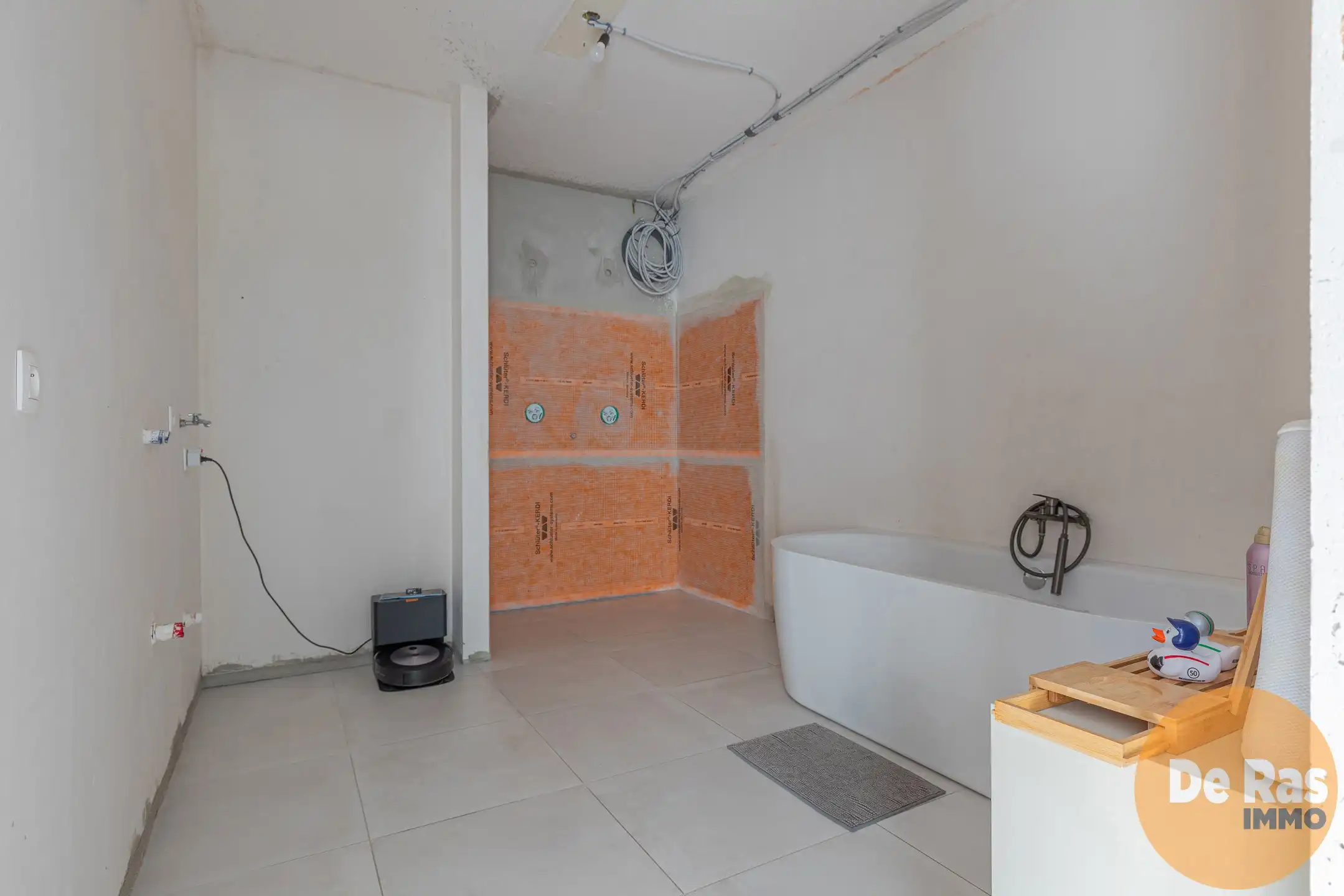 WICHELEN - Exclusief gerenoveerde woning met 4 slaapkamers foto 13