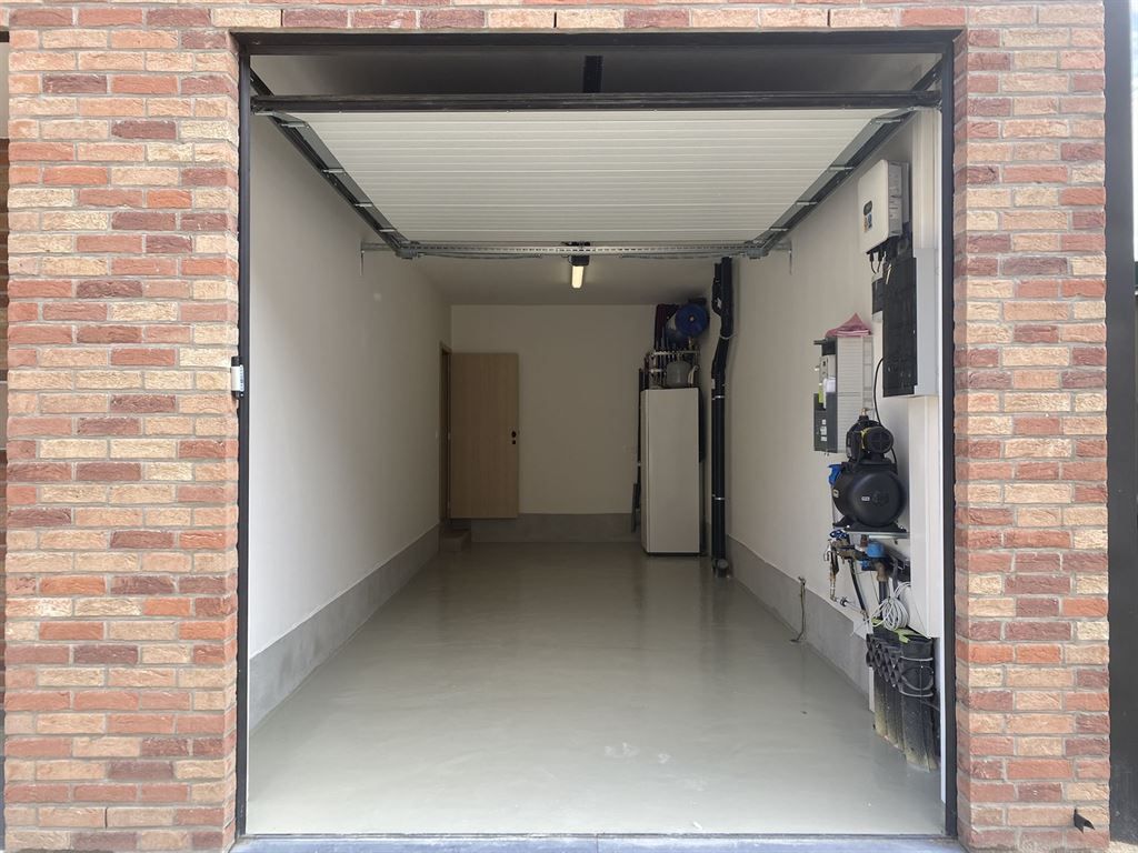 Moderne nieuwbouwwoning in rustige doodlopende straat. foto 18