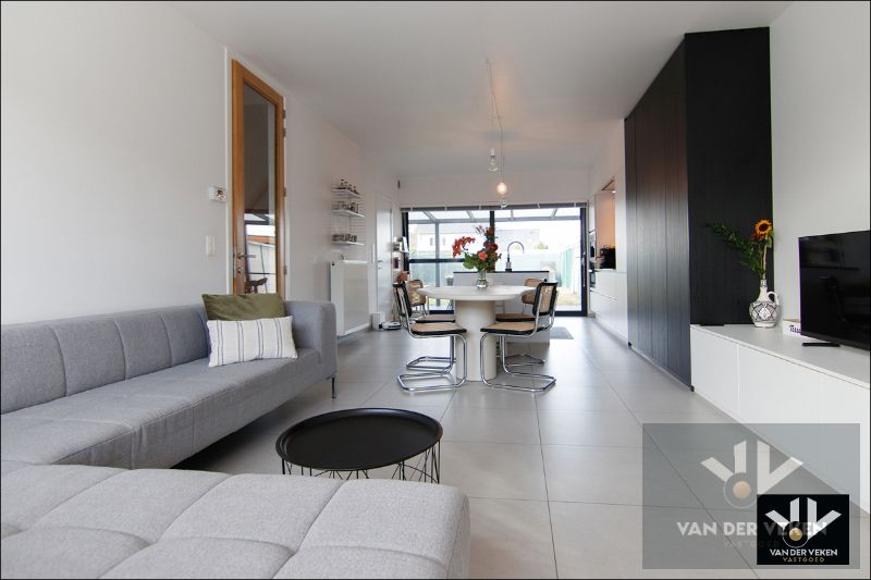 Instapklare, recente en energiezuinige woning met 3 slpk en volledig omheinde tuin foto 4