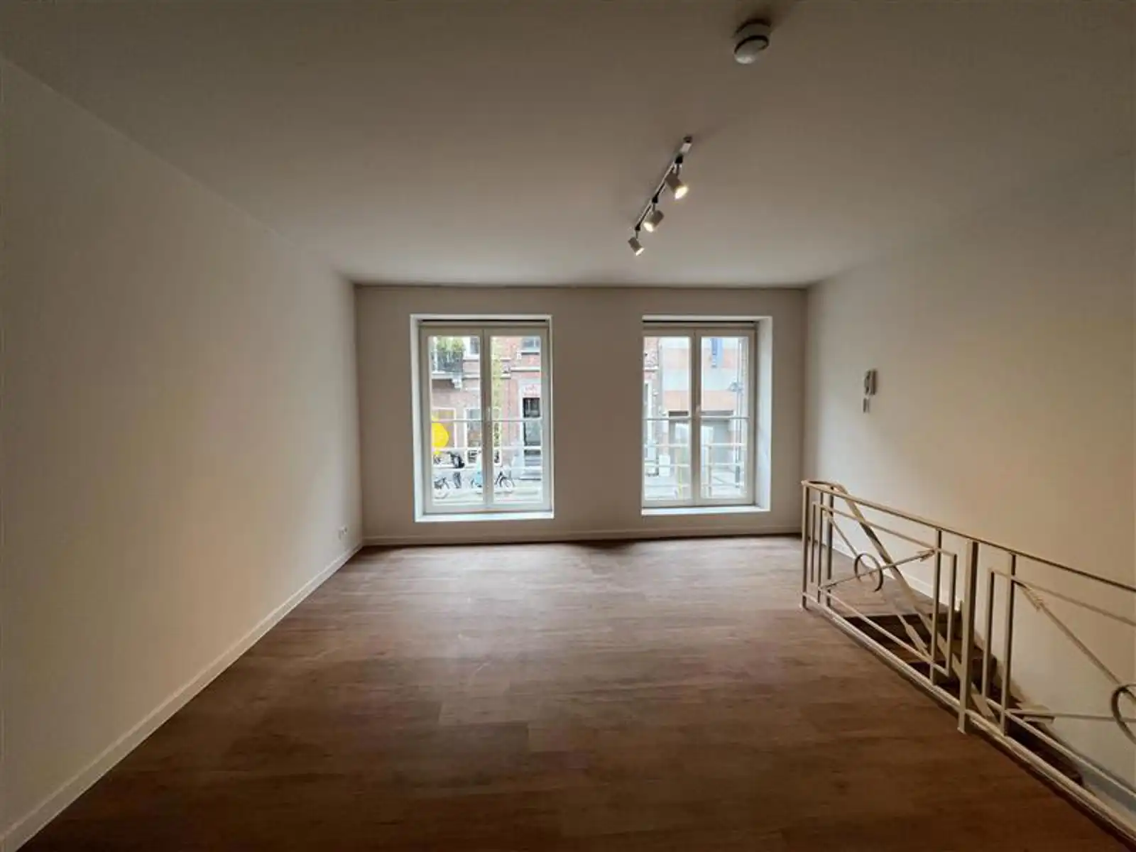 Gerenoveerd kantoor te huur in hartje Leuven foto 3