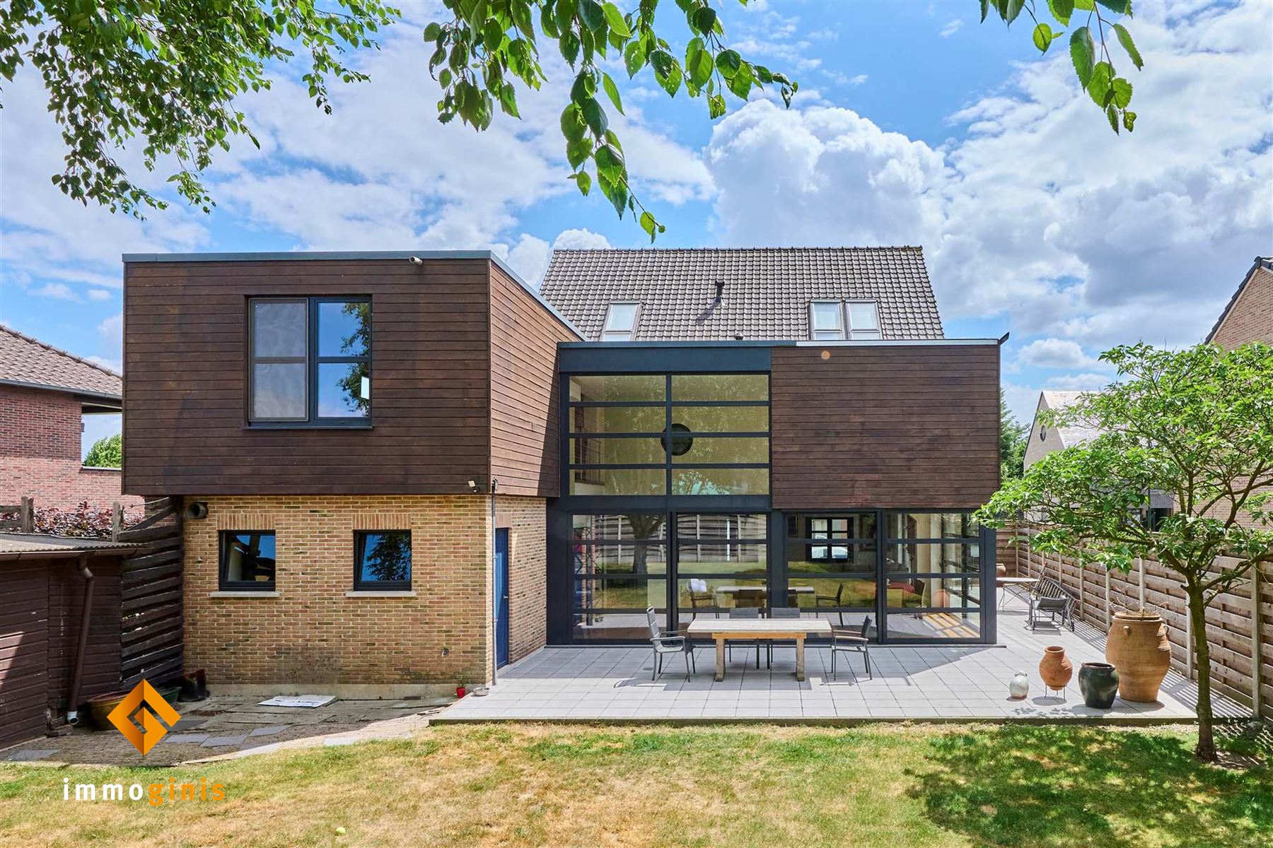 Zéér ruime woning met 3 tot 6 slaapkamers en praktijkruimte. Perceel van 7a86ca in centrum Bocholt! foto 21