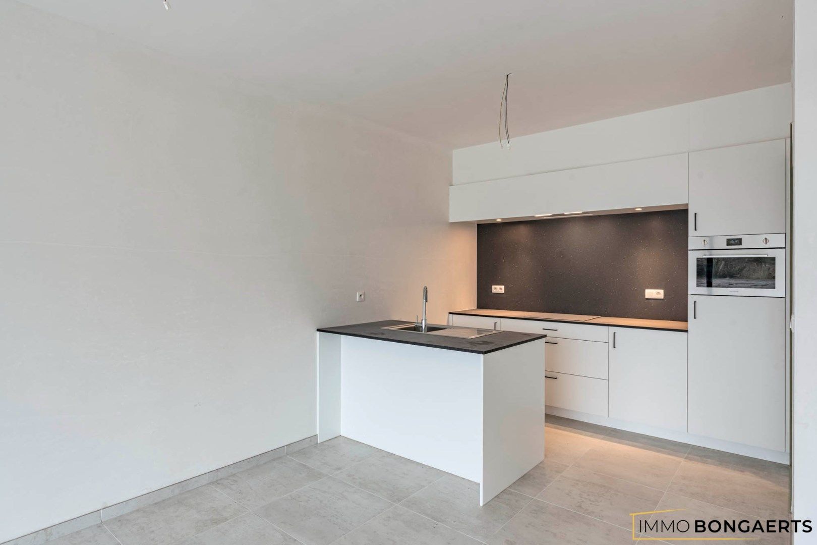 Gelijkvloers nieuwbouwappartement met 3 slaapkamers foto 5