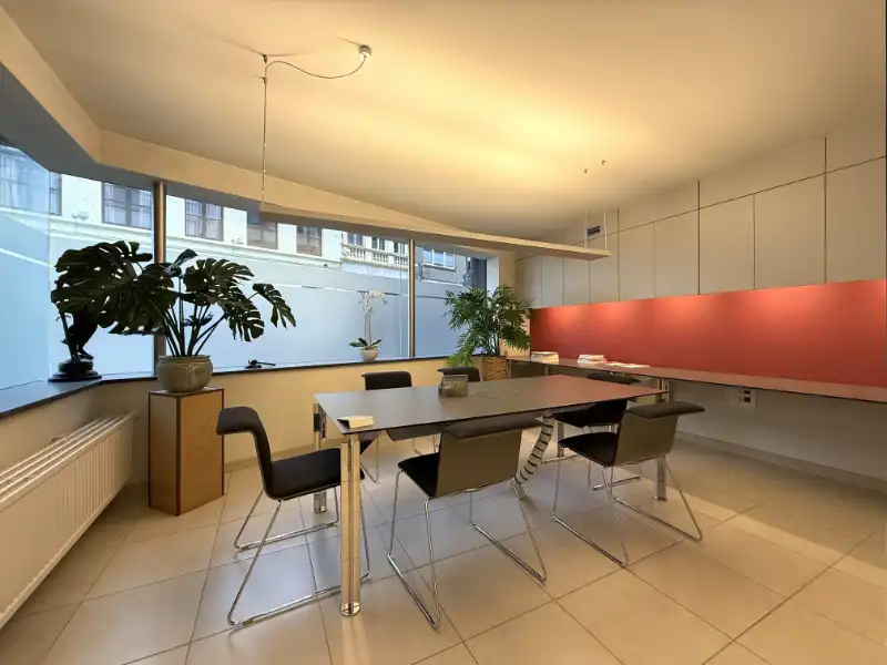 Stijlvol kantoor in hartje Gent - nabij Oud Justitiepaleis foto {{pictureIndex}}