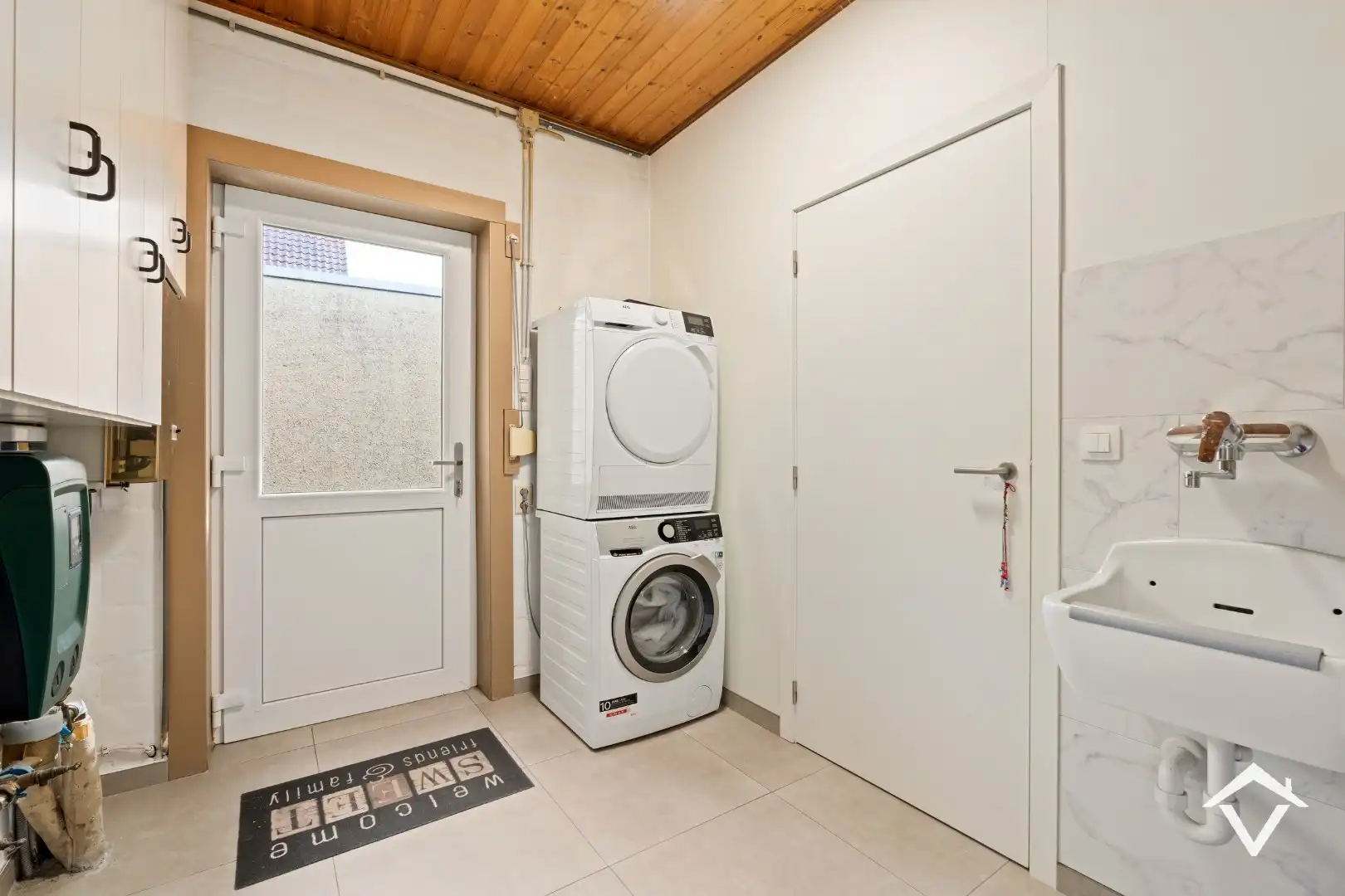 Te koop Alleenstaande woning met 3 slaapkamers en garage centraal gelegen te Wijnendale foto 24