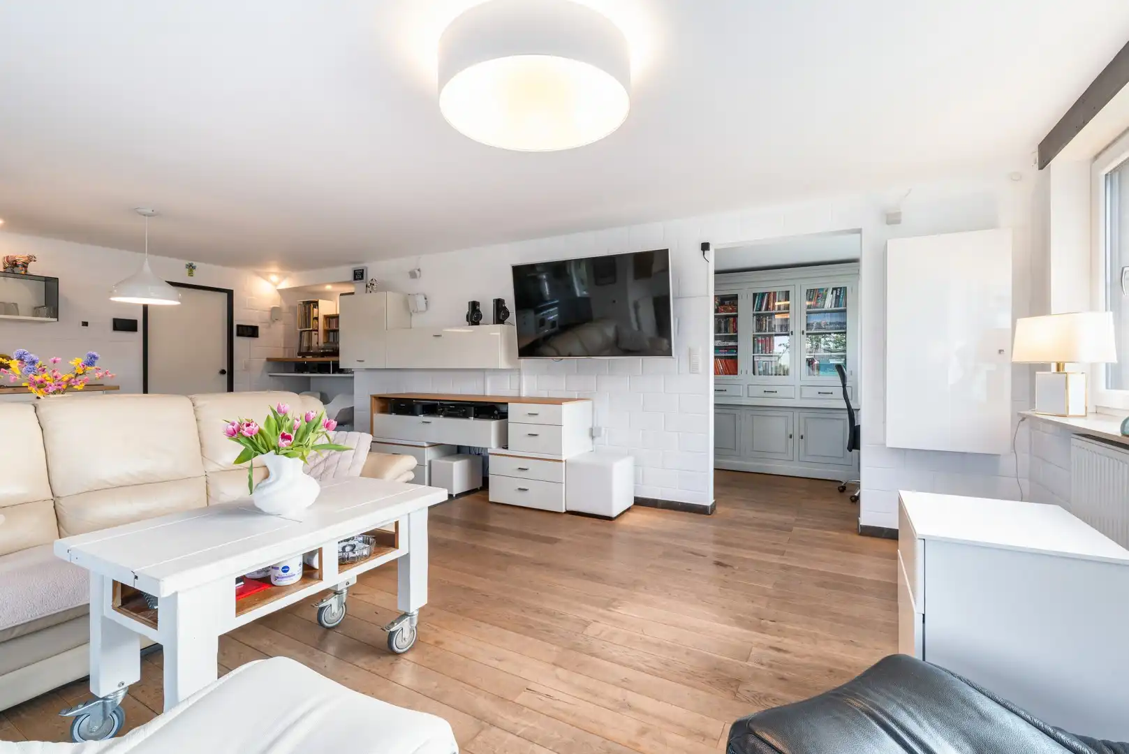 Instapklare vrijstaande villa op een mooi perceel van 844 m² foto 11