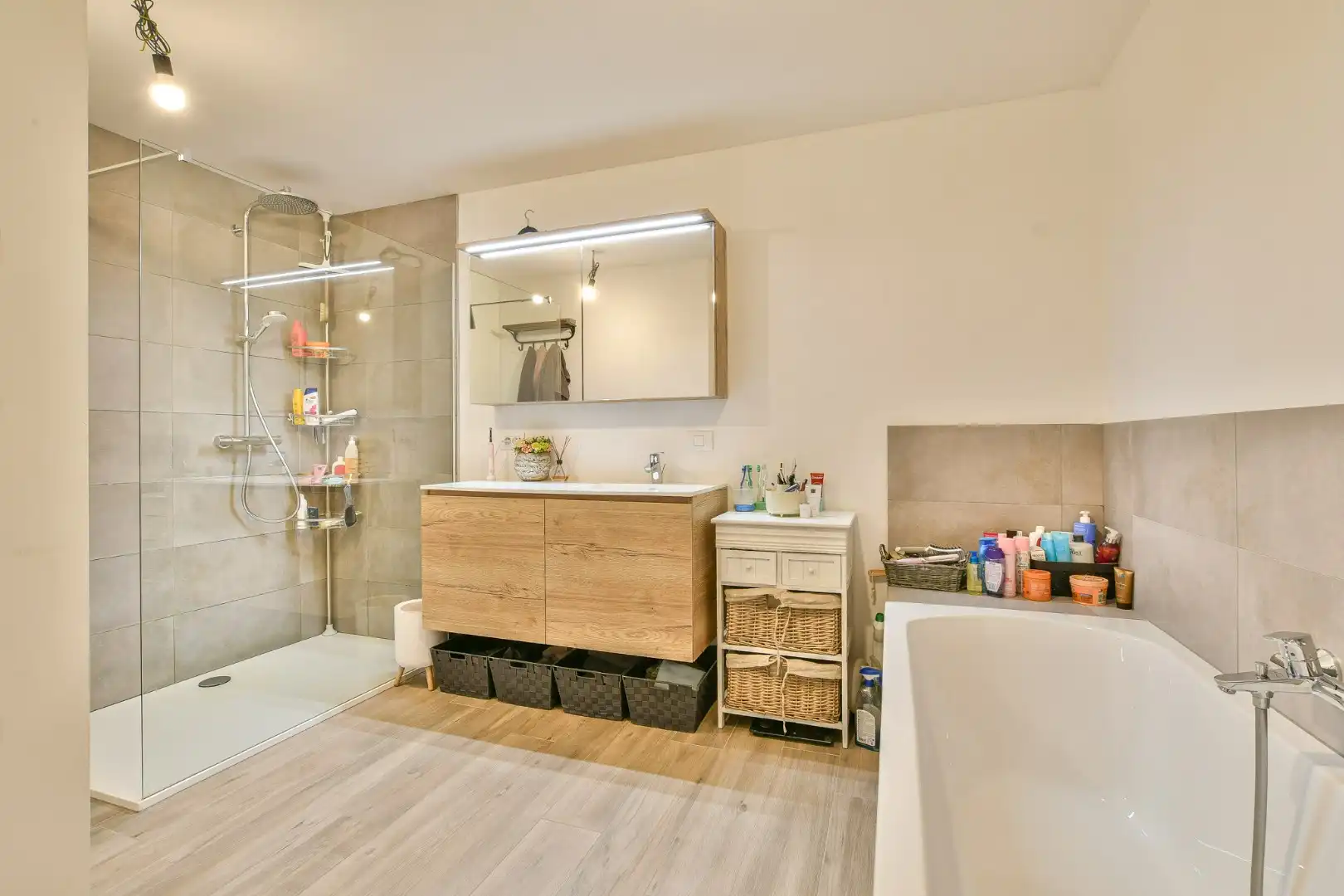 Moderne en energiezuinige halfopen bebouwing (2020) met 4 slaapkamers in Vosseslag, De Haan foto 11