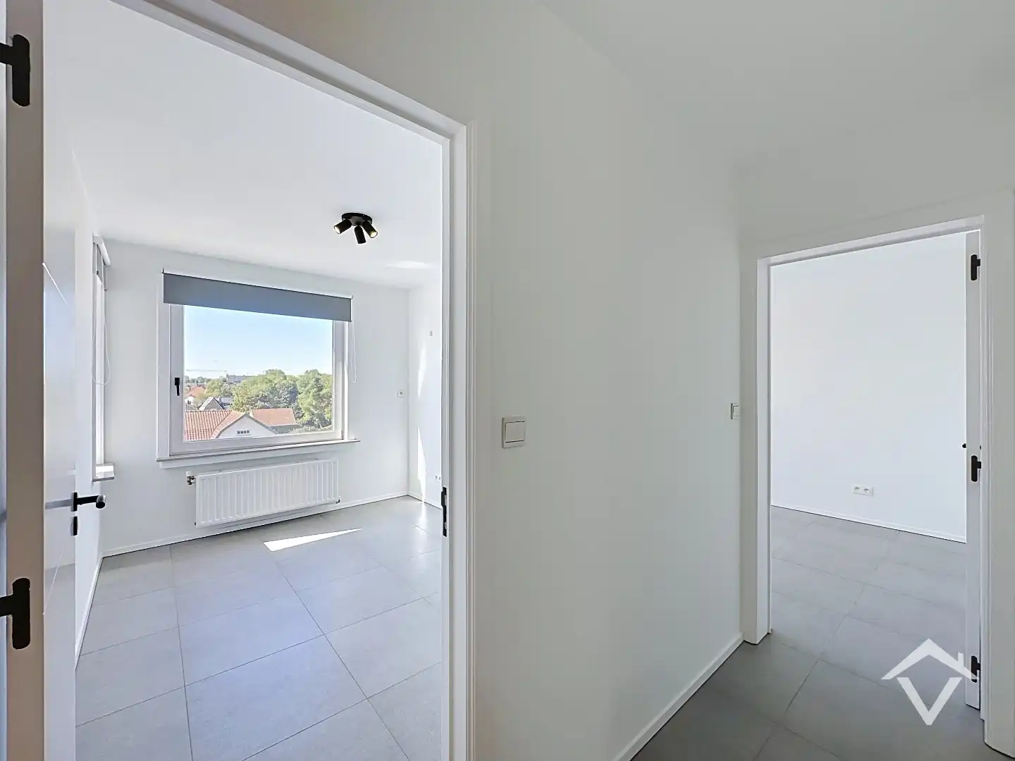 VOLLEDIG VERNIEUWD APPARTEMENT MET AUTOSTAANPLAATS OP EEN TOPLOCATIE IN KOKSIJDE foto 15