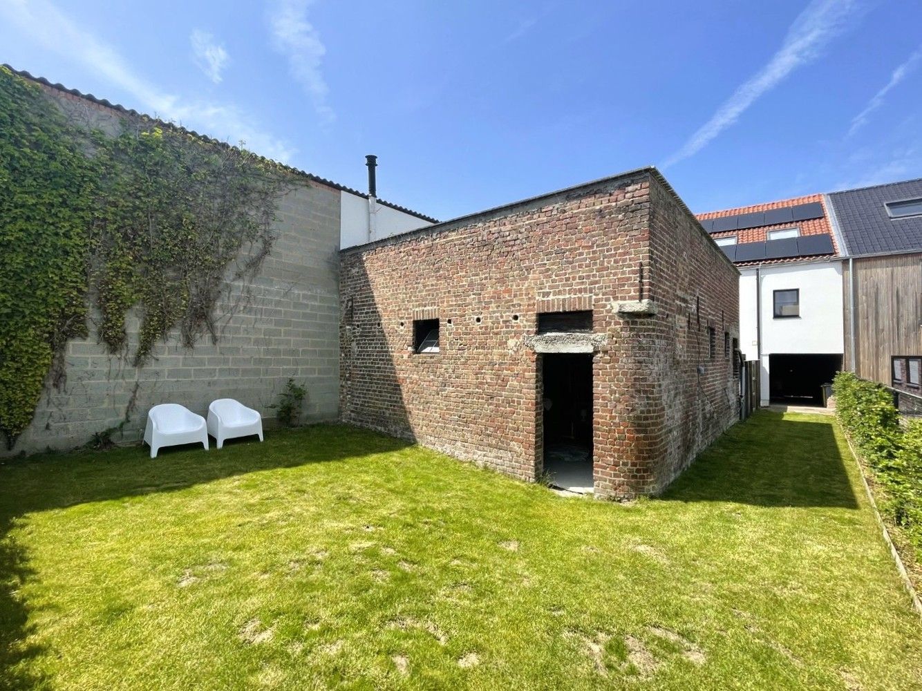 Ruime gezinswoning op gunstige locatie, met uitzonderlijke buitenruimte foto 32