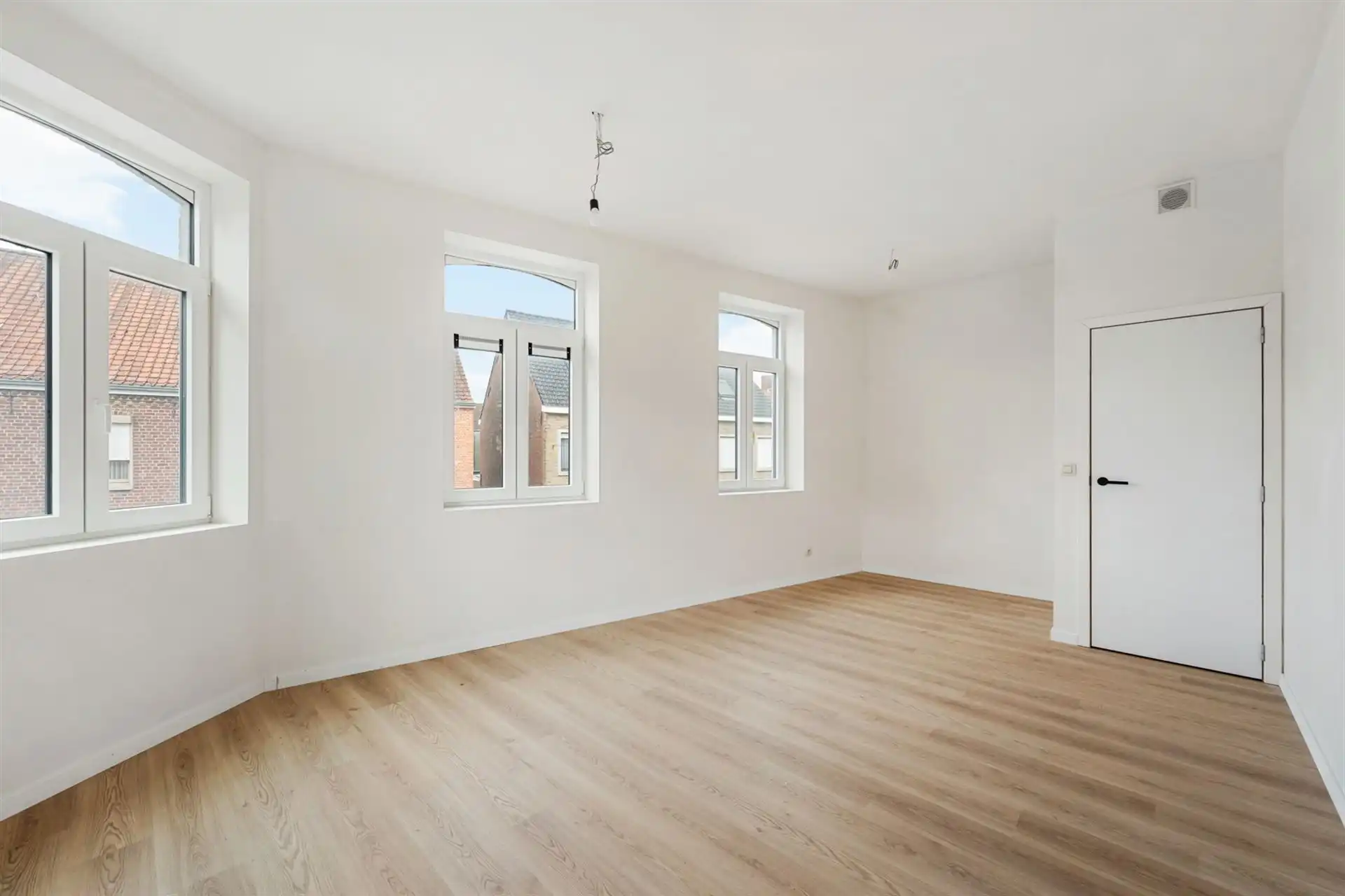 Hoogwaardig afgewerkt appartement met terras foto 6