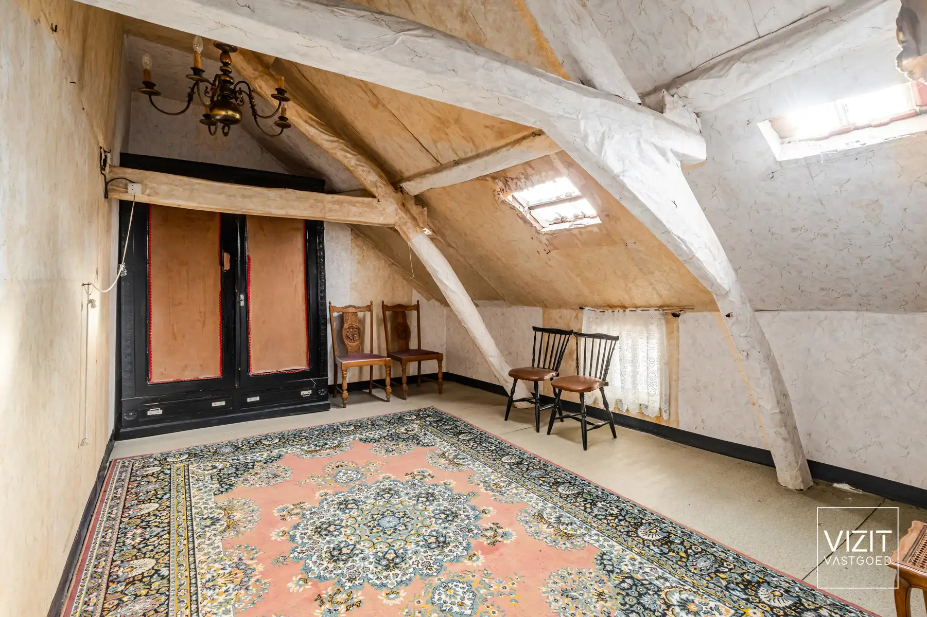 Renovatieproject met ruime garage!  foto 11