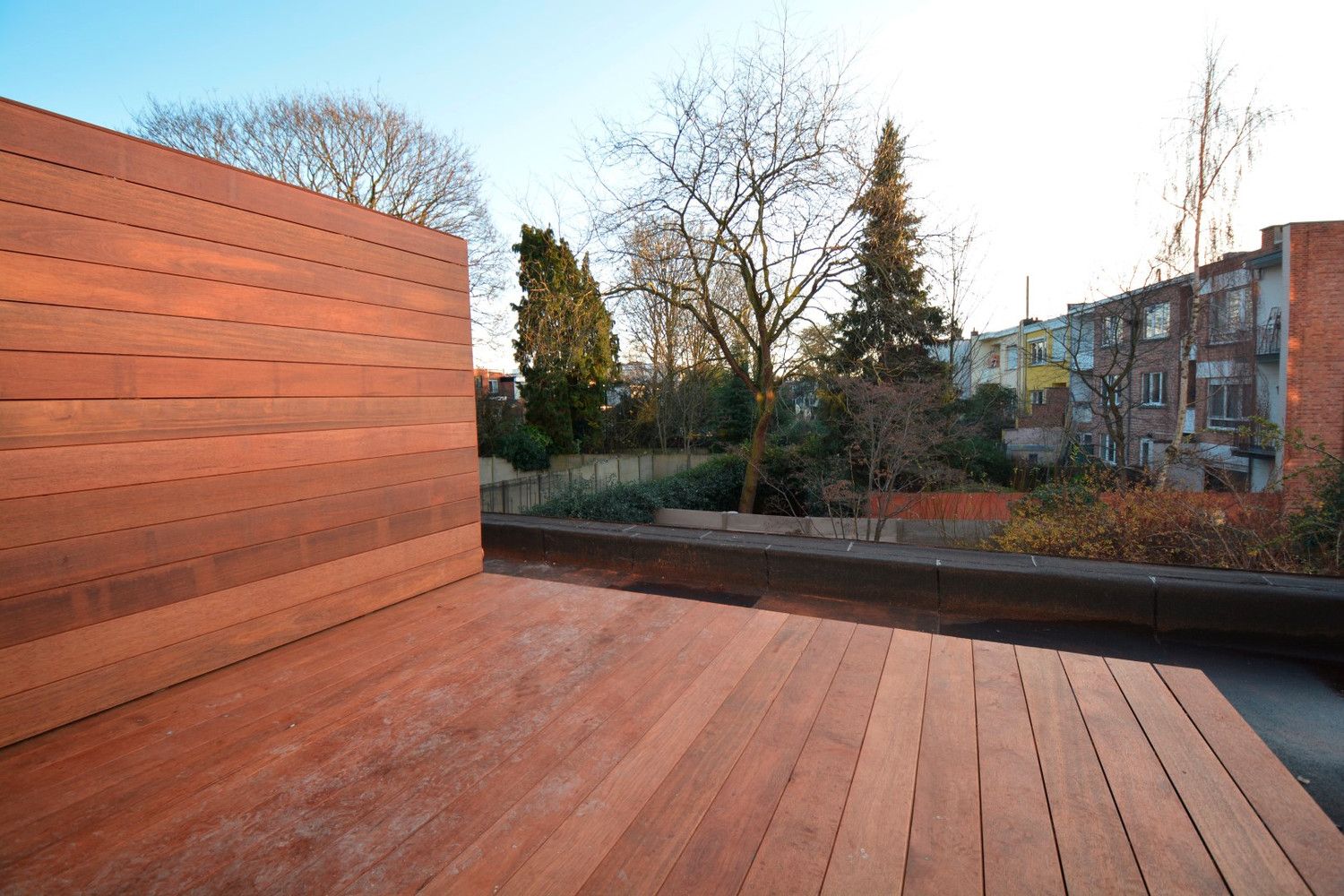 GERENOVEERD APP. MET 2 SLK EN ZUID-TERRAS! foto 3