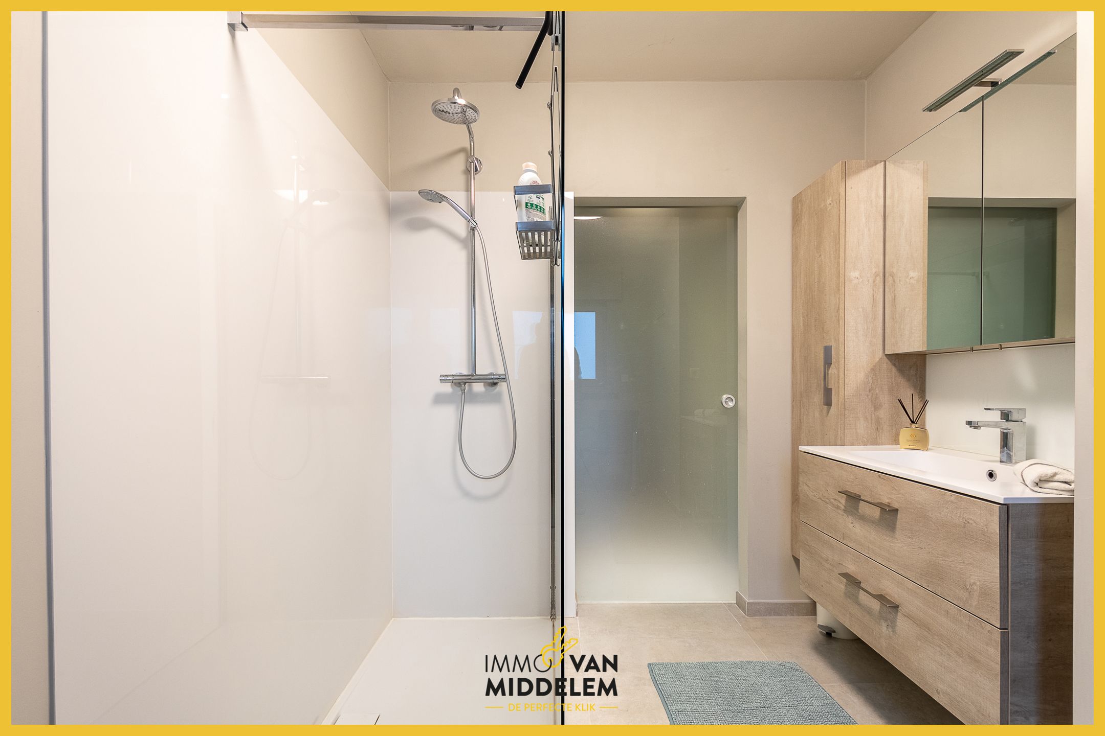 INSTAPKLARE (KANGOEROE)WONING MET 5 SLPK, BIJGEBOUW & TUIN foto 10