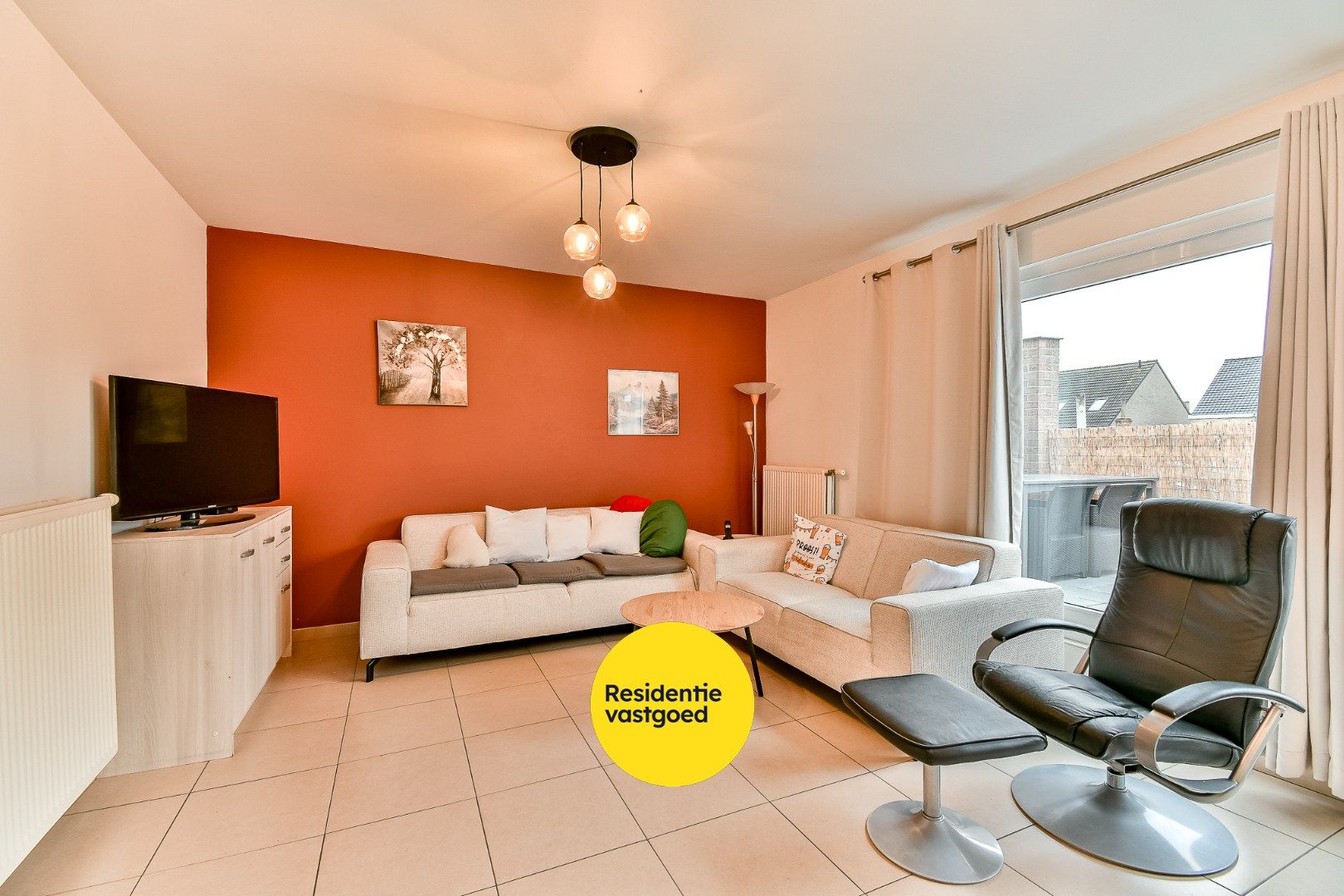 Opbrengsteigendom met 3 appartementen en 3 garages foto 10