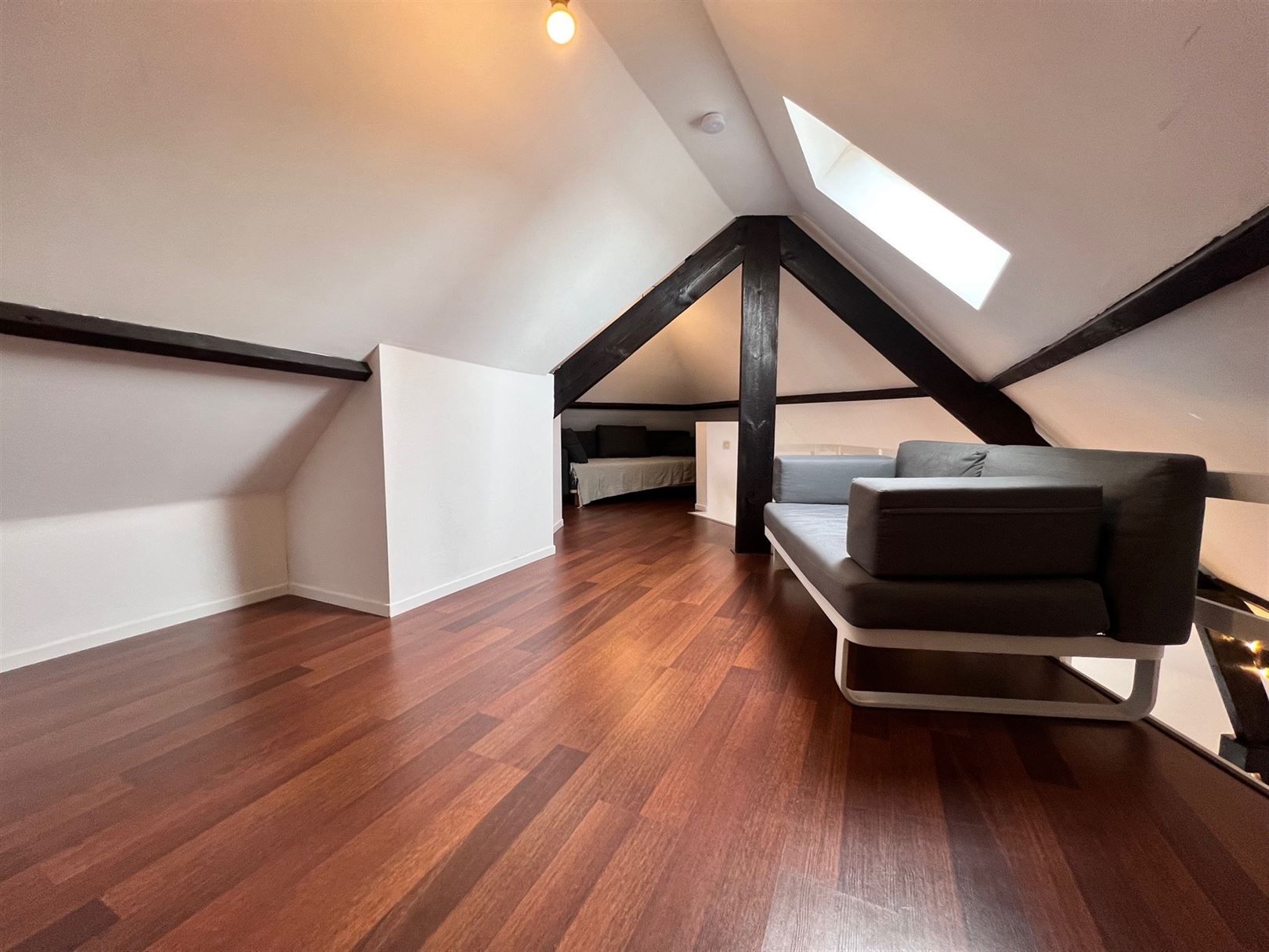 Gemeubeld duplex appartement met 2 slaapkamers in Zurenborg! foto 15