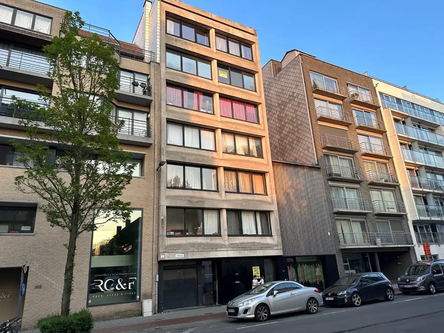 Gebrek aan stockageruimte ?       Huur goedkope  bergingen.     Allerlei afmetingen  en vanaf 75 euro. En een fietsplaats vanaf 50 euro per maand  foto 2