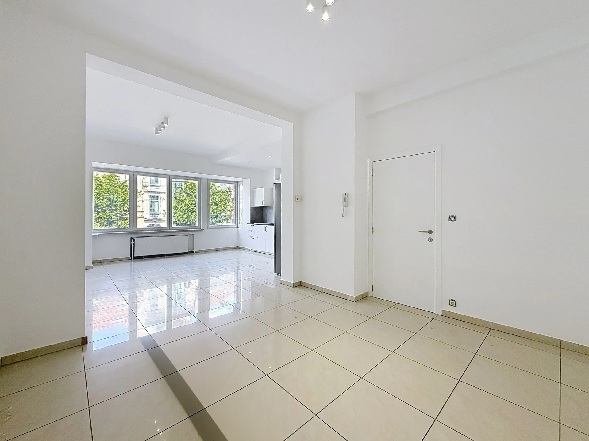 Prox. Tour en Taxi, mooi appartement 1 slaapkamer van ± 63m² foto 5