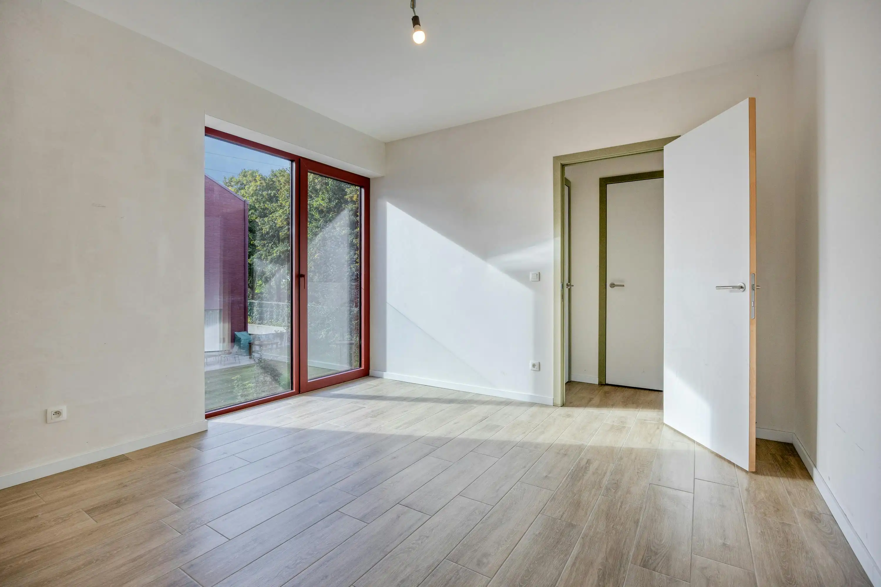 Unieke woning met 3 slaapkamers en twee badkamers foto 6