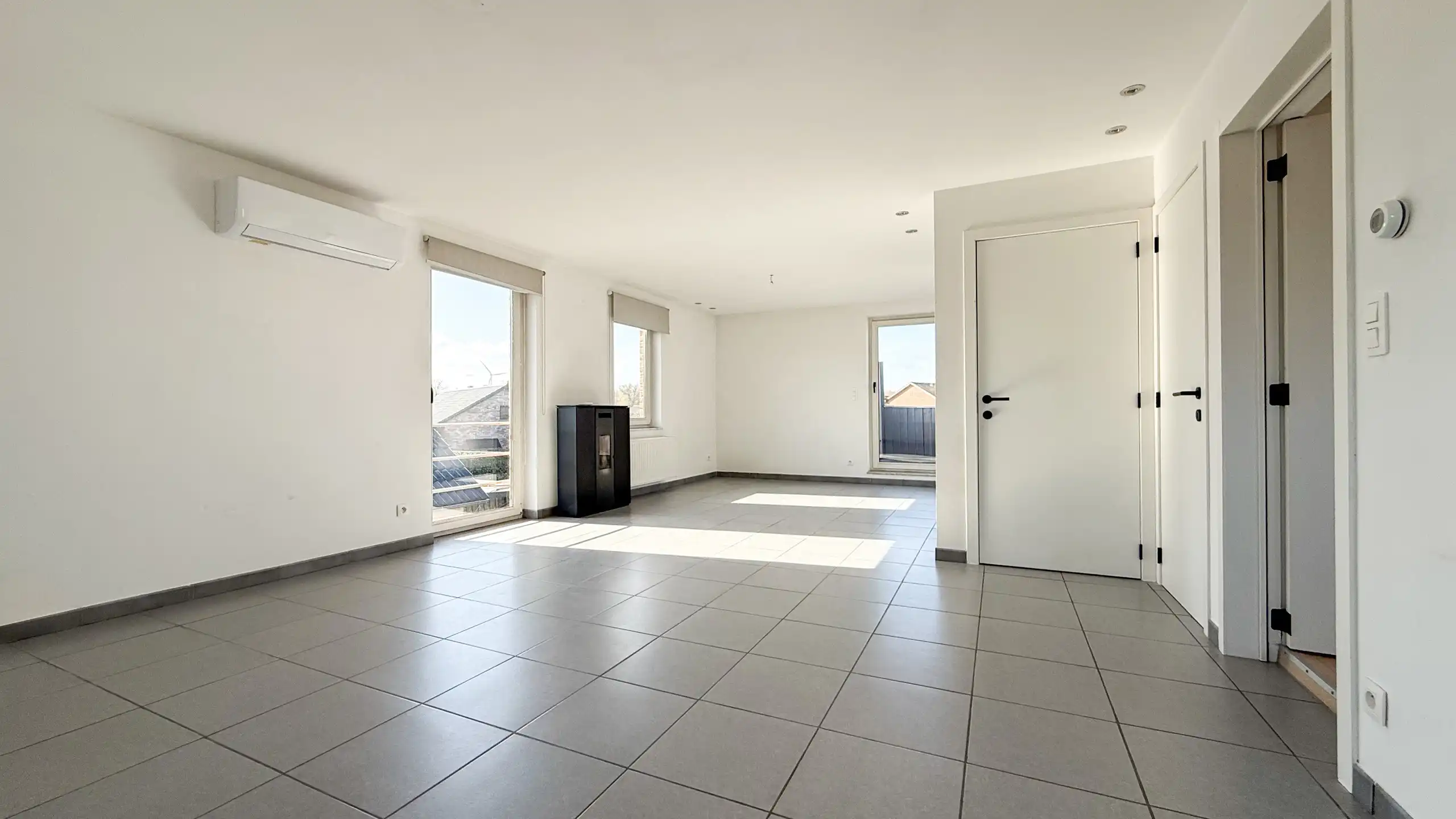 Charmant appartement met aparte ingang + terras te Houthalen foto 3