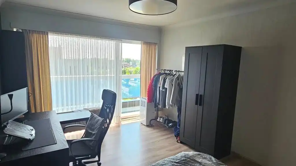 Instapklaar appartement met 2 + 1 slaapkamers. foto 7