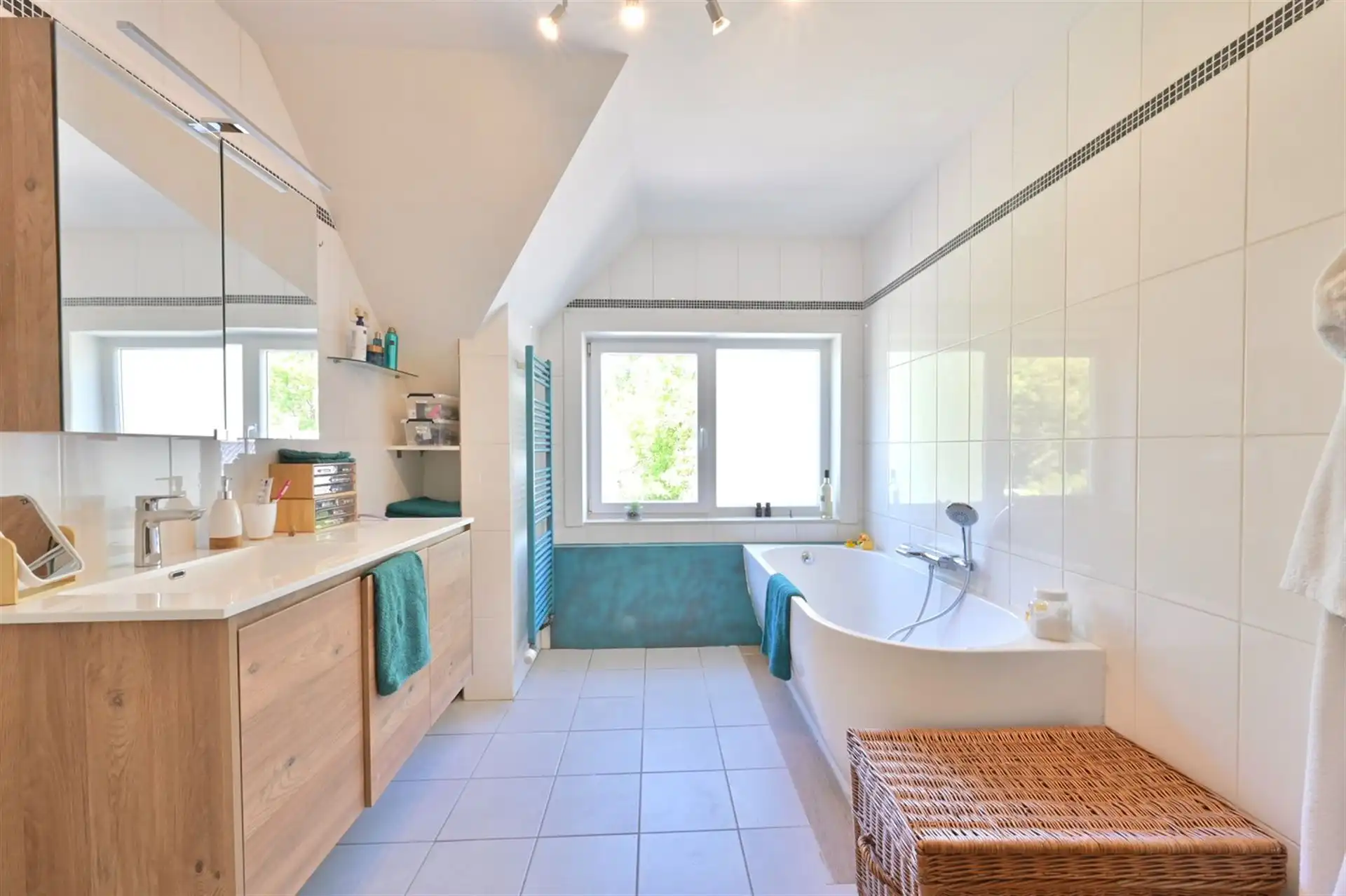 Instapklare open bebouwing met praktijkmogelijkheid, 3 à 4 slaapkamers en zonnige tuin foto 22