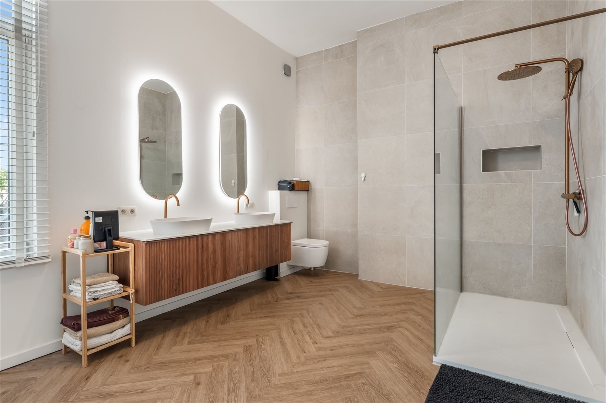 PRACHTIG INSTAPKLAAR HERENHUIS IN GEEL CENTRUM GEEL foto 16