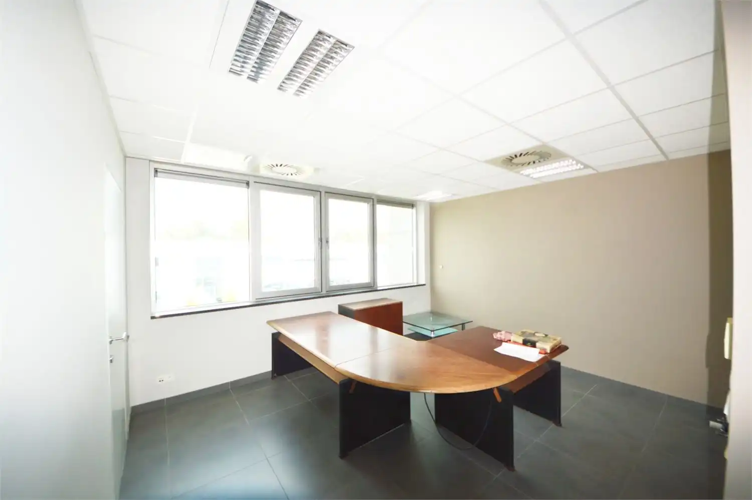 MODERN KANTOOR MET PARKING foto 8