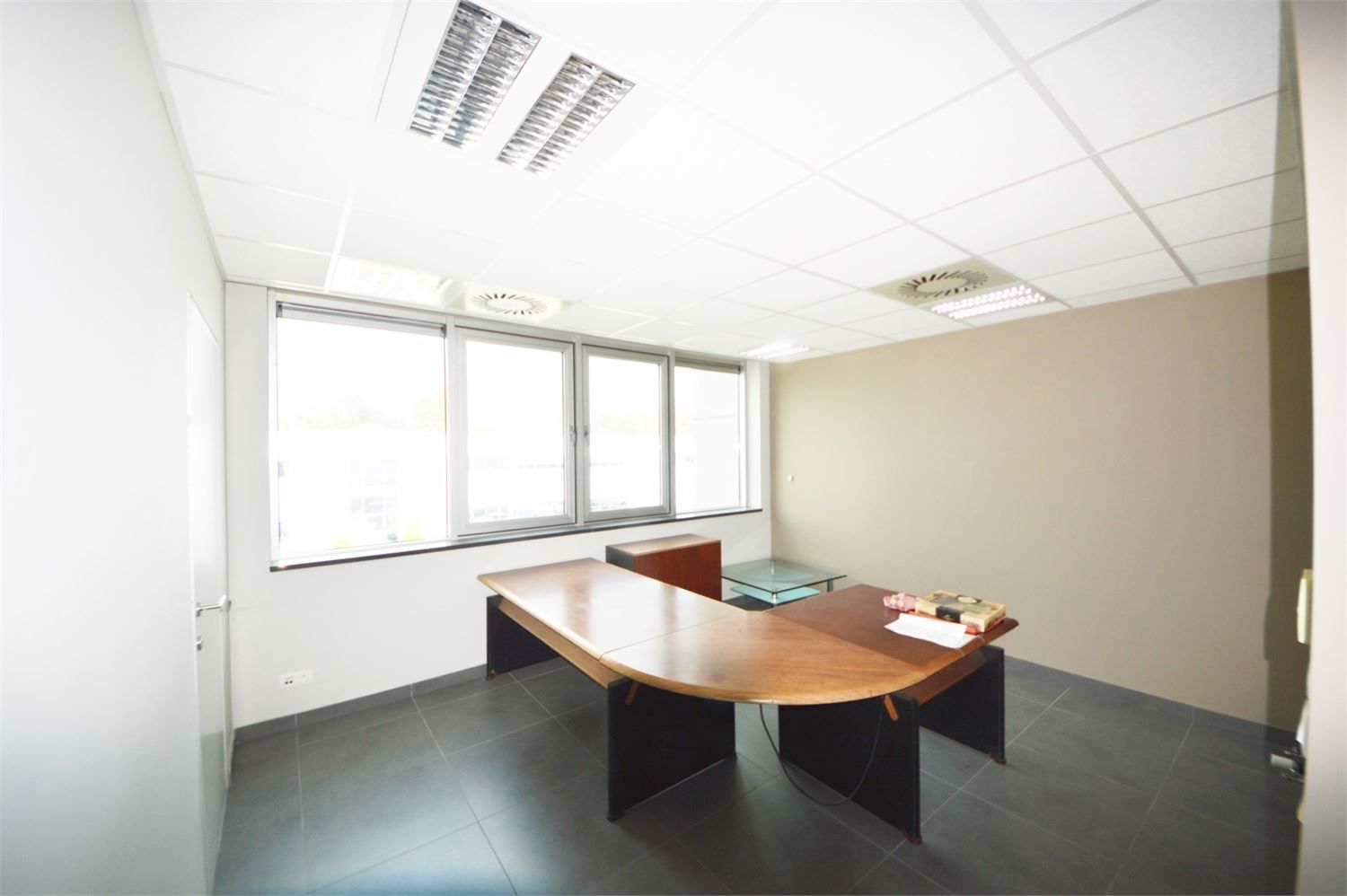 MODERN KANTOOR MET PARKING foto 8