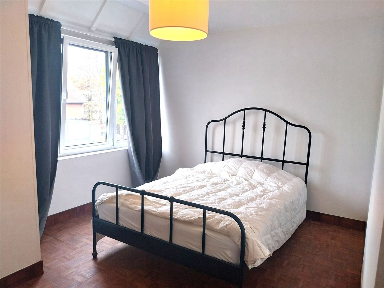 TE HUUR: Ruim appartement met 3 slaapkamers te Genk! foto 16