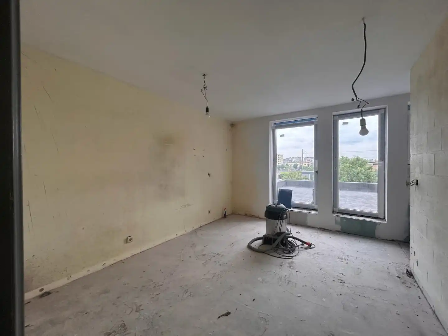 Te huur volledig gerenoveerd duplex 2-slaapkamerappartement foto 4