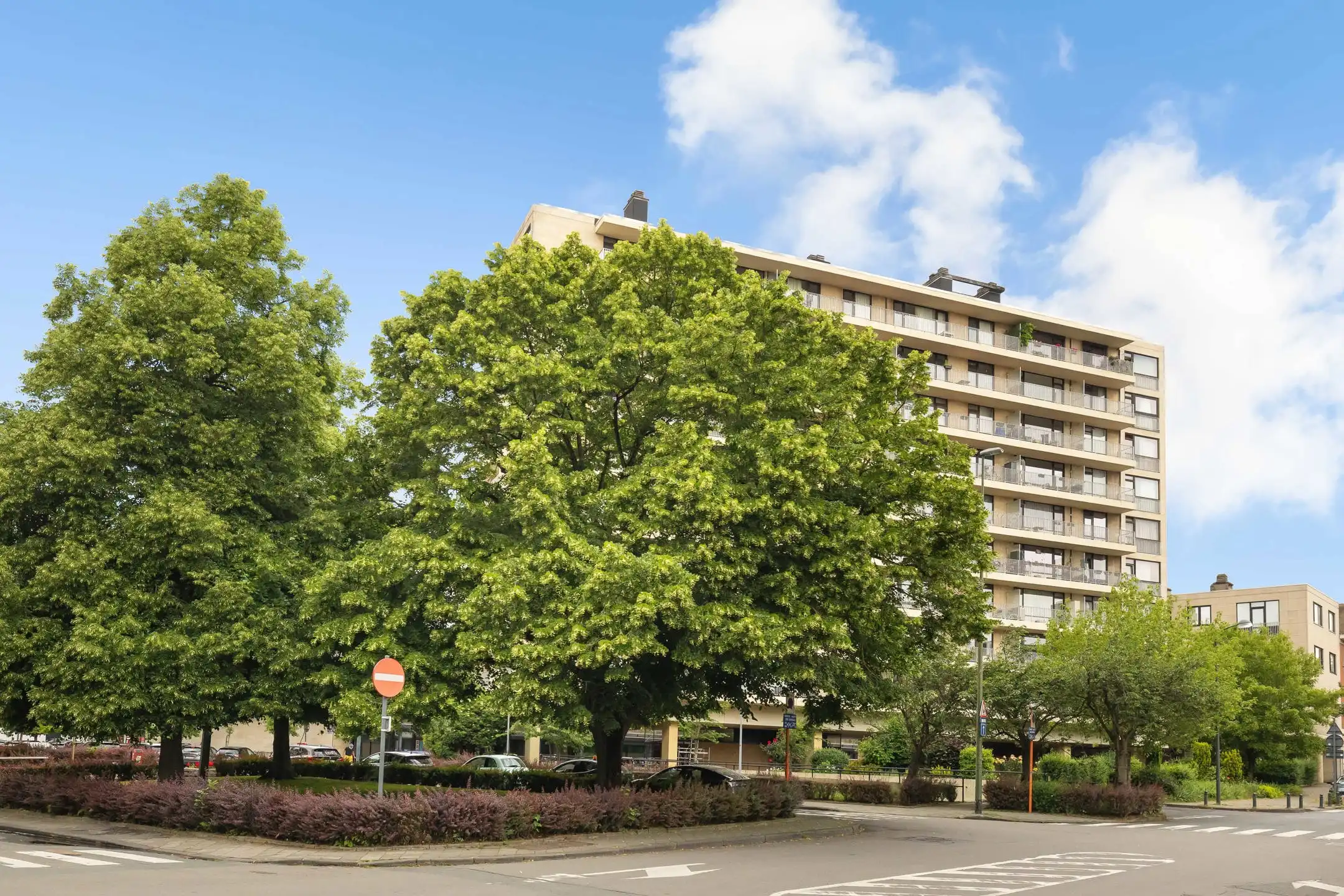 Prachtig gerenoveerd 2slpk appartement, parking en kelder foto 20