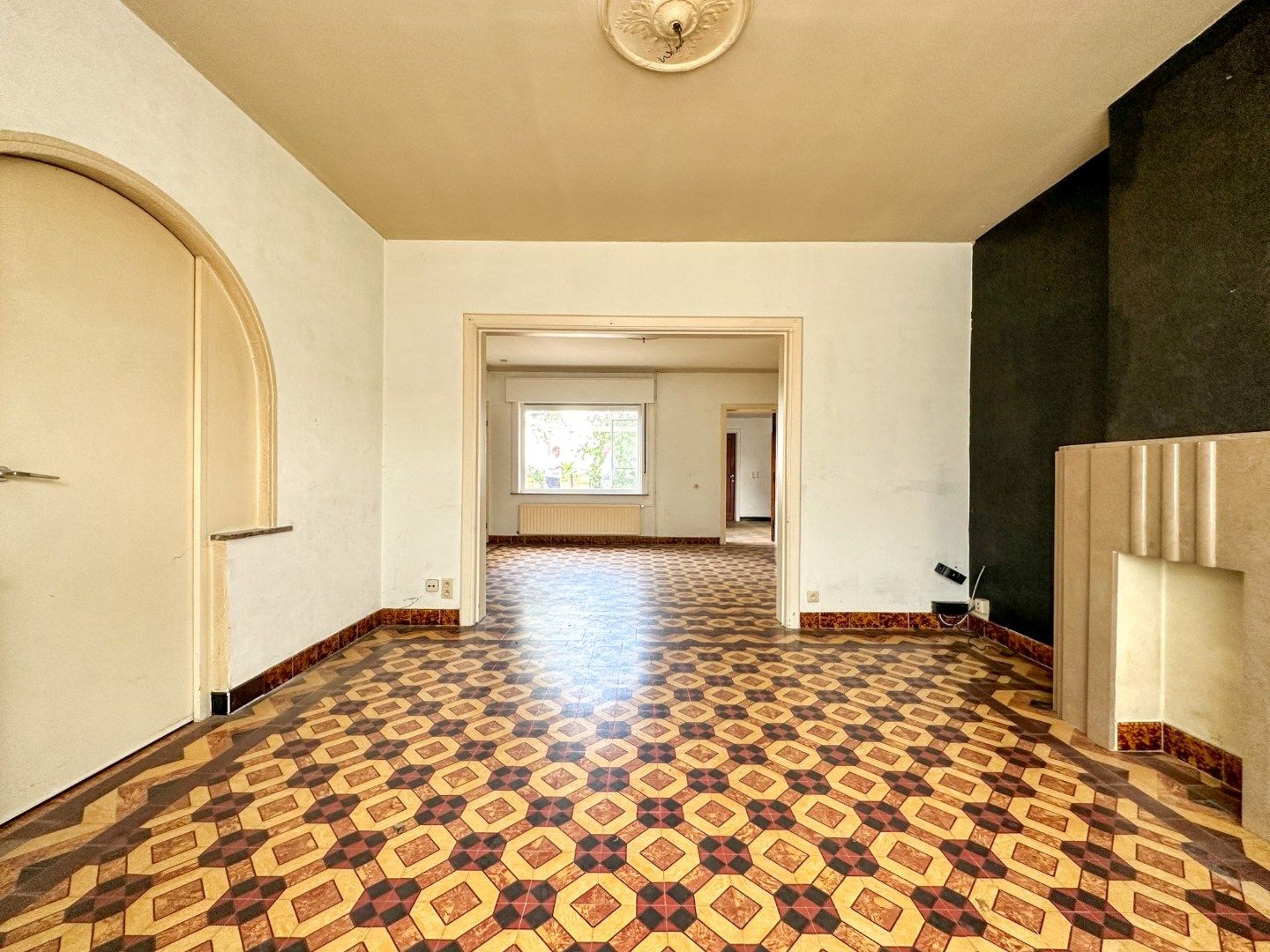 Woning met landelijk zicht, 3/4 slpk, garage, diepe tuin, potentieel! foto 8